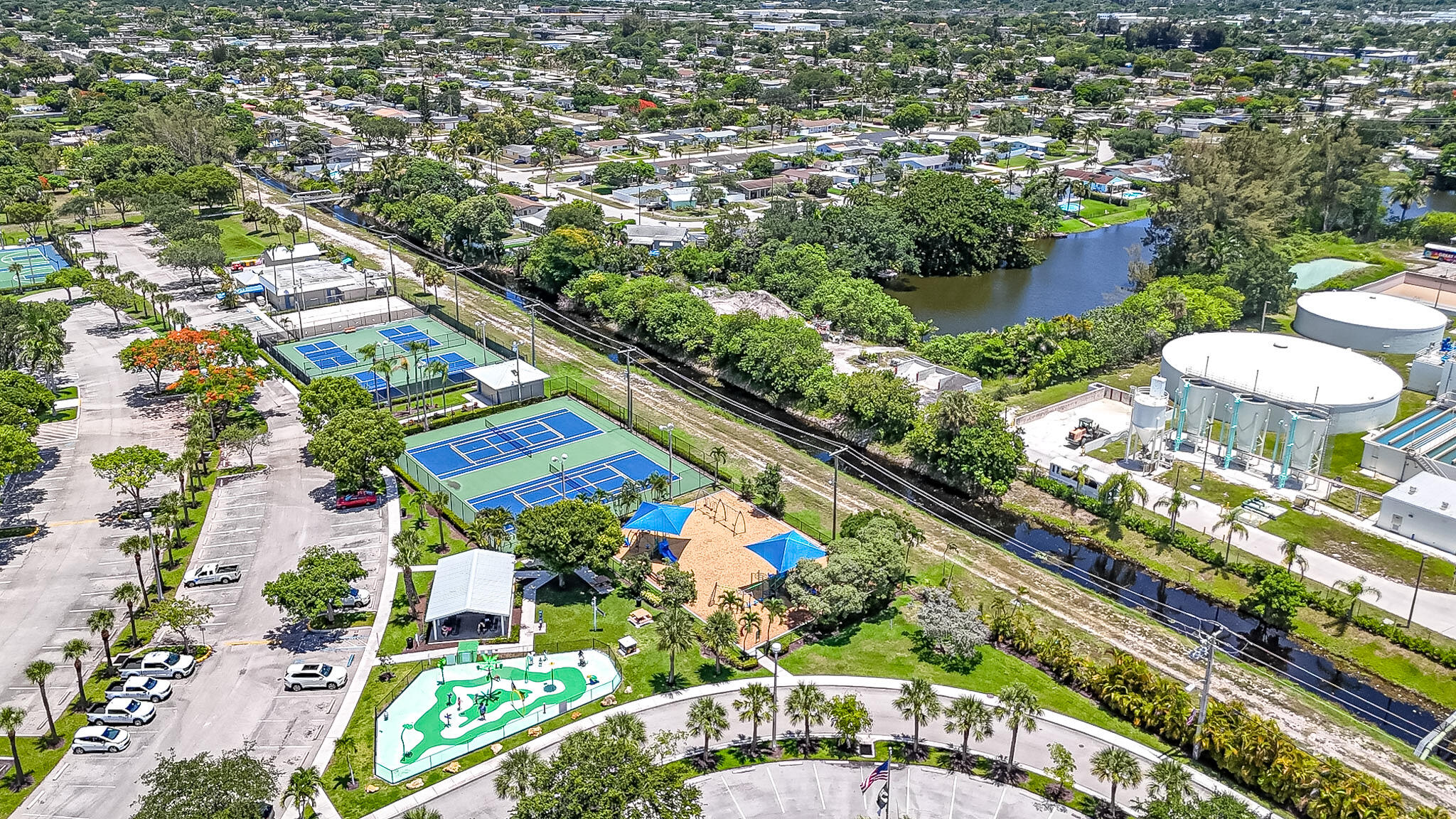 337 Mid Pines, Palm Springs FL 33461