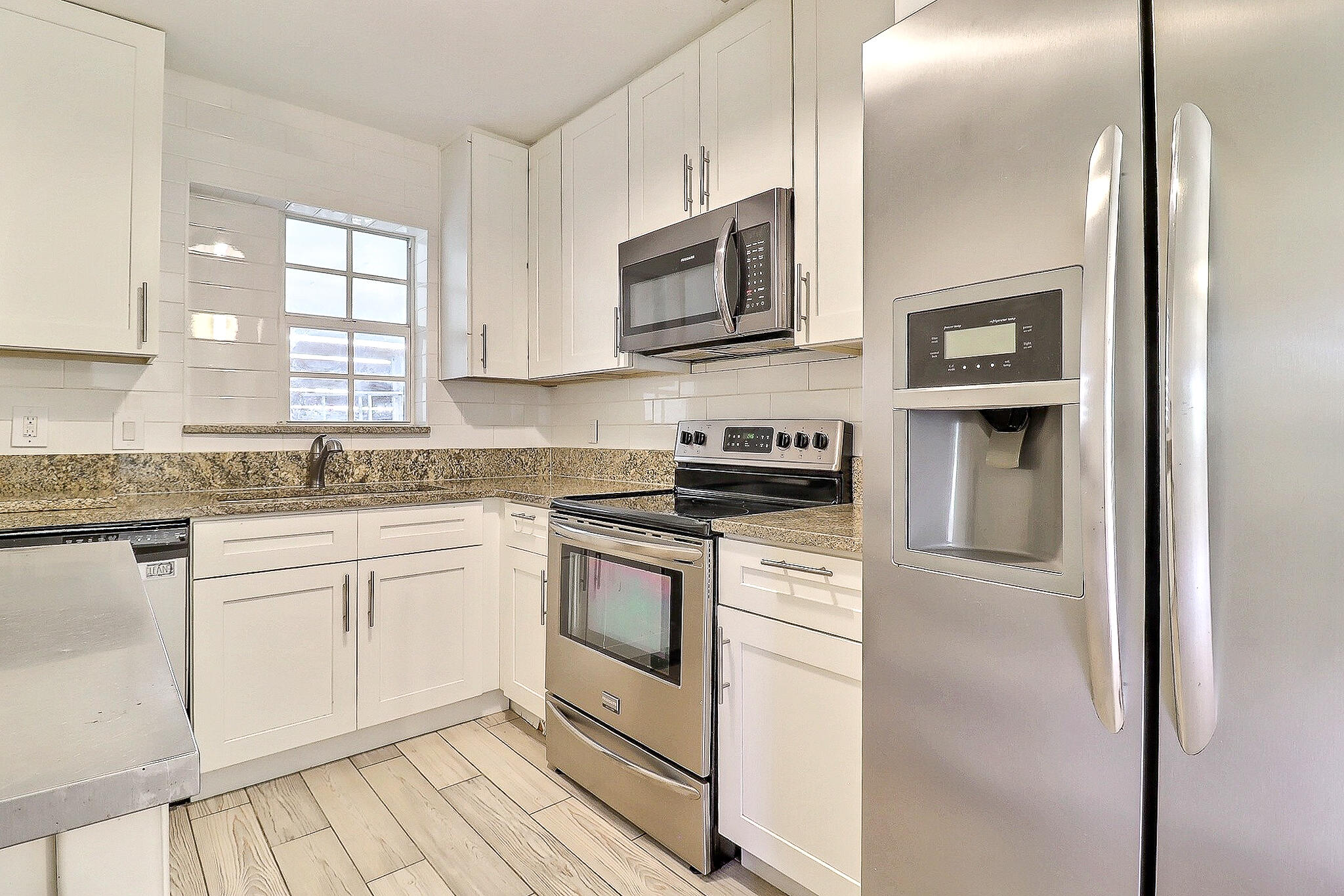 337 Mid Pines, Palm Springs FL 33461
