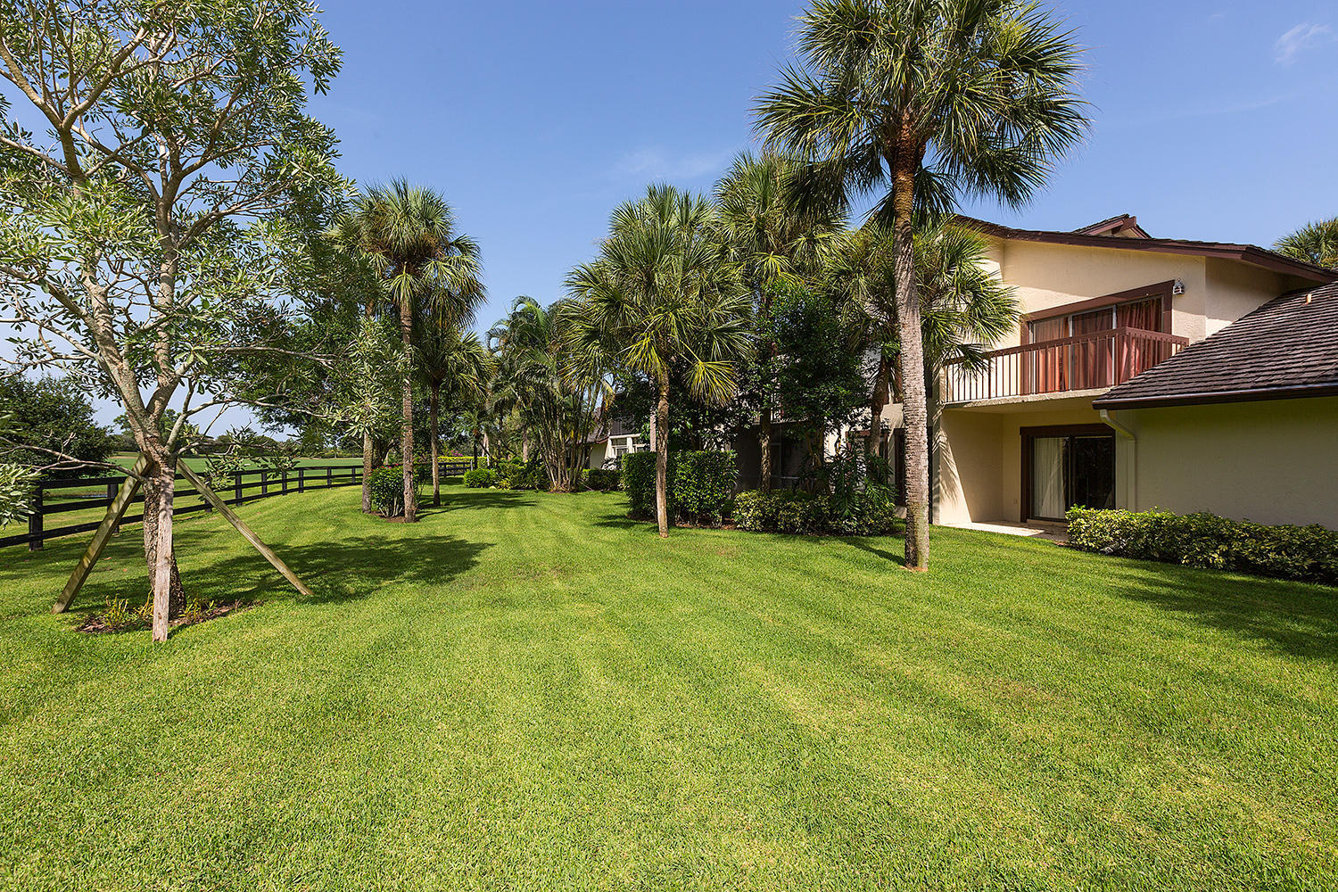 11397 Pond View #E102, Wellington FL 33414