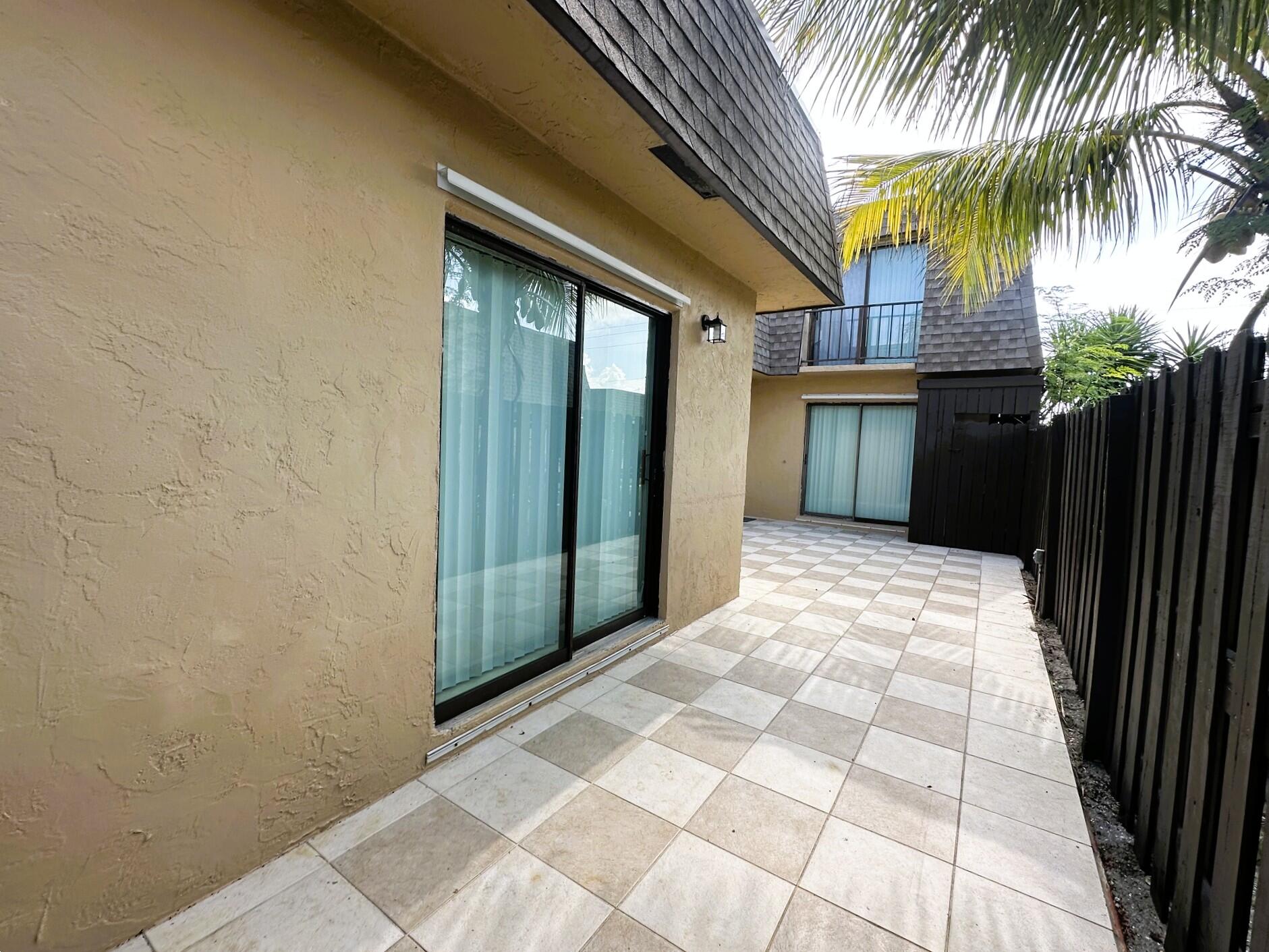303 Waterview, Palm Springs FL 33461