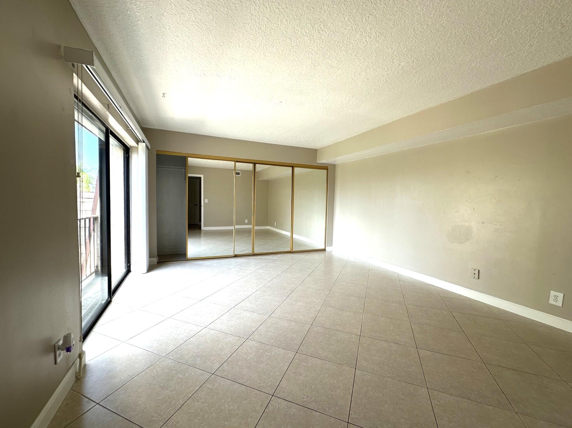 303 Waterview, Palm Springs FL 33461