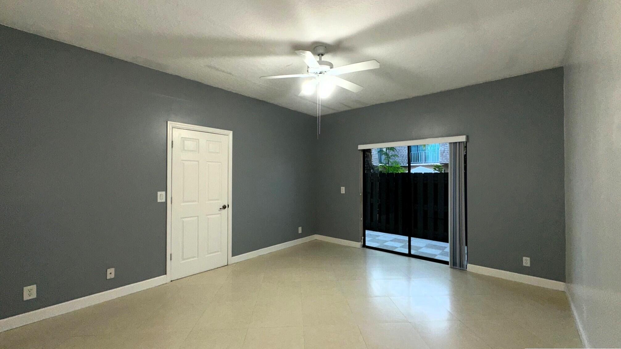303 Waterview, Palm Springs FL 33461