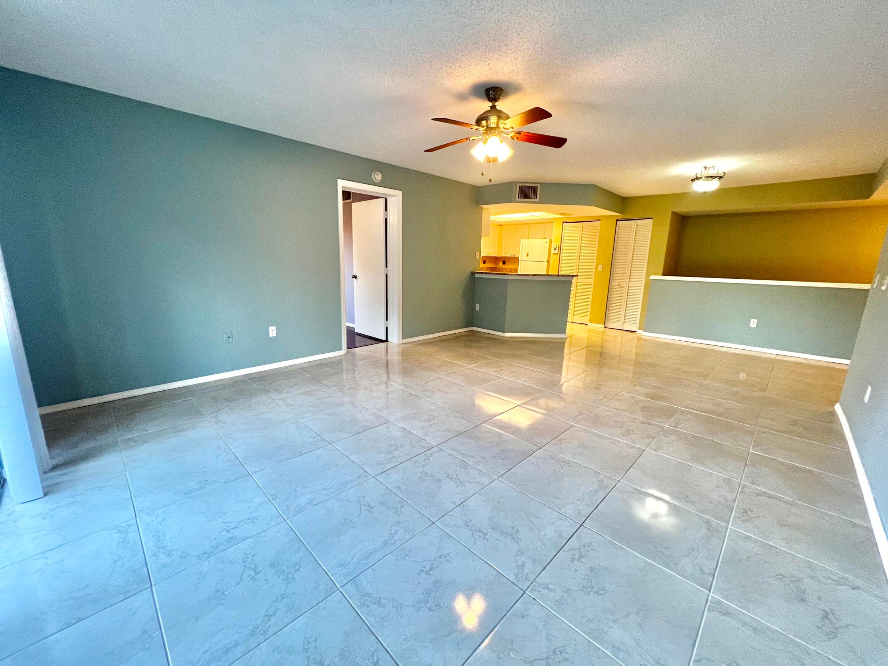 1100 Crestwood #1103, Royal Palm Beach FL 33411