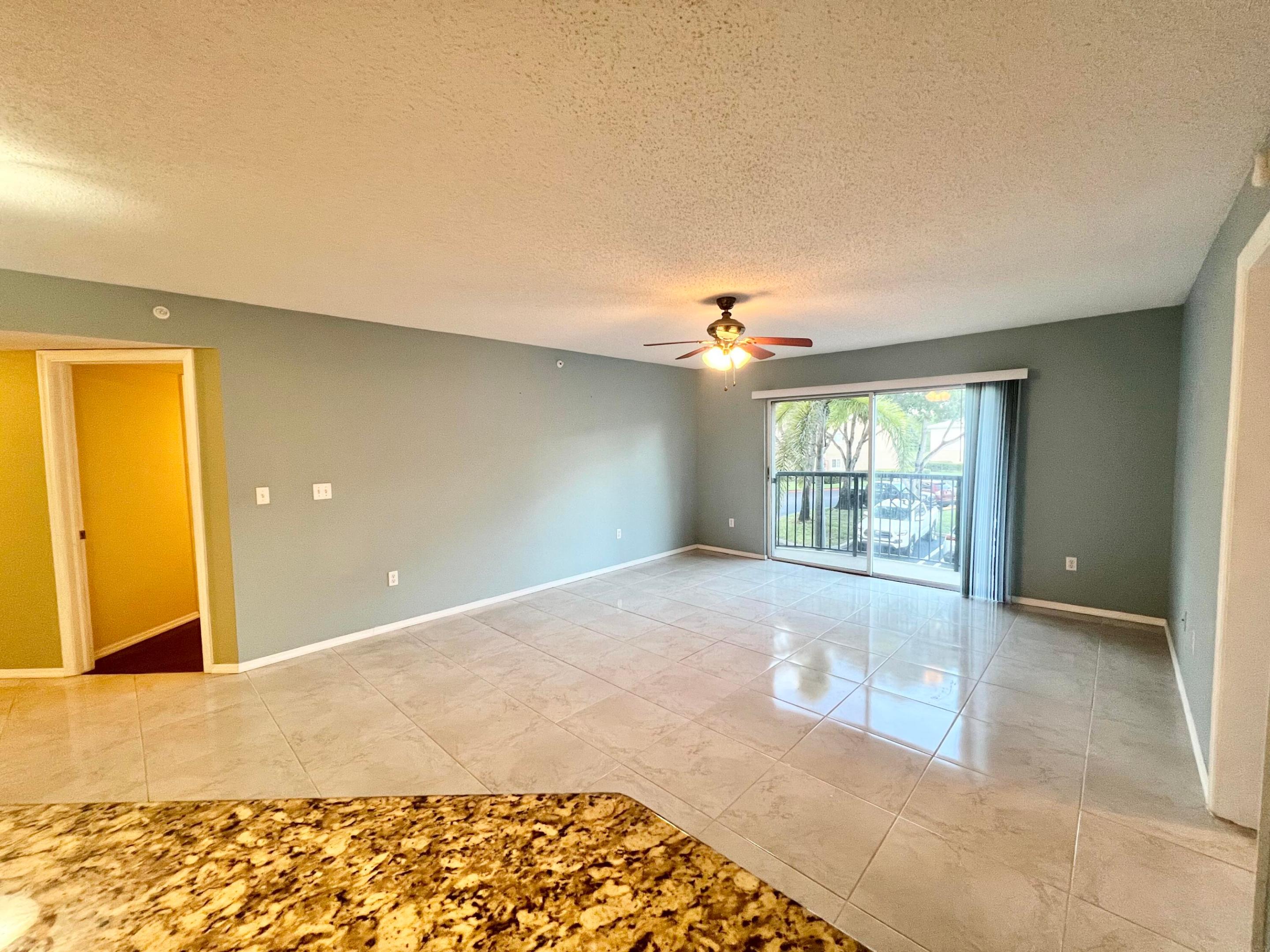 1100 Crestwood #1103, Royal Palm Beach FL 33411