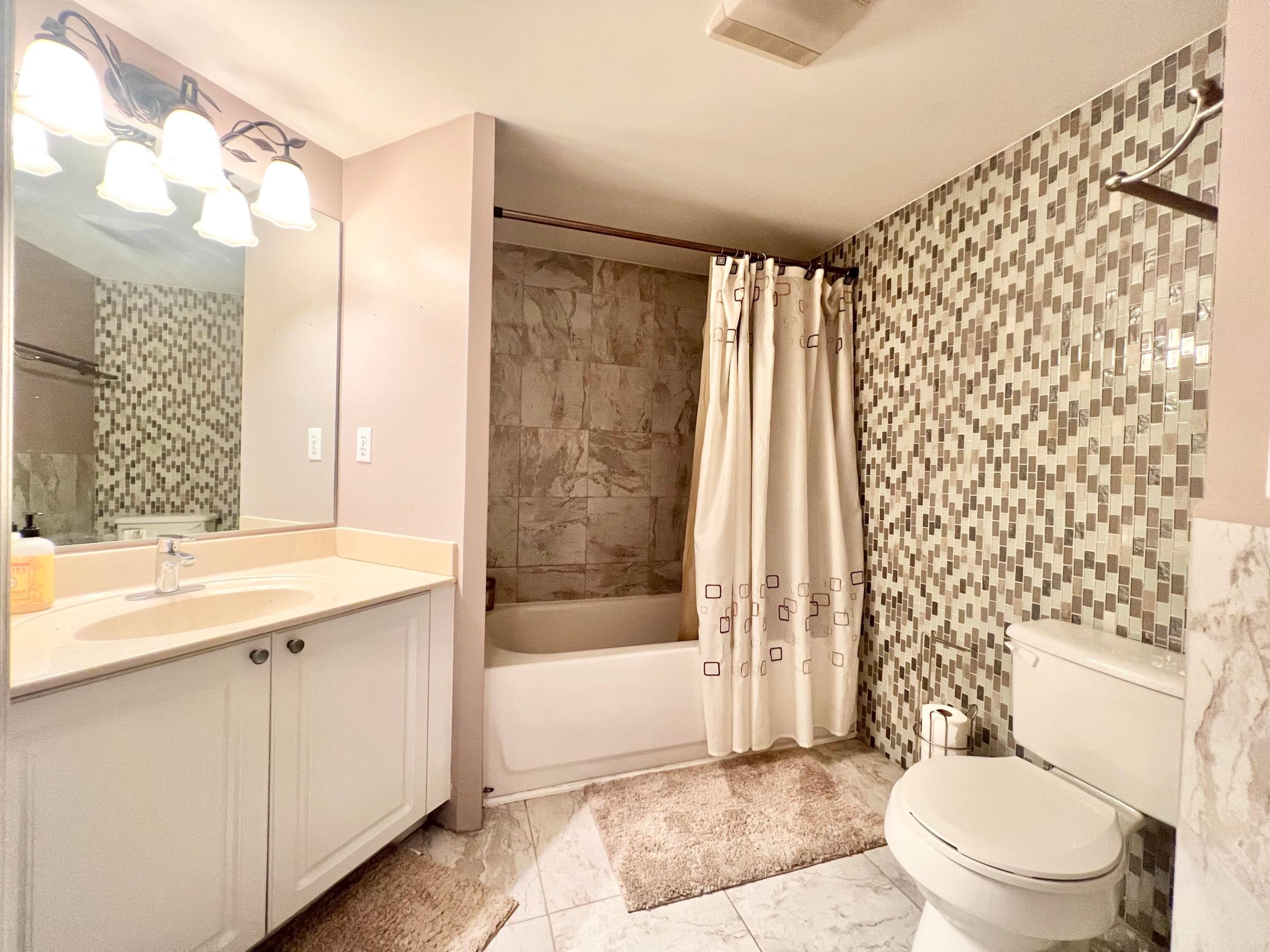 1100 Crestwood #1103, Royal Palm Beach FL 33411
