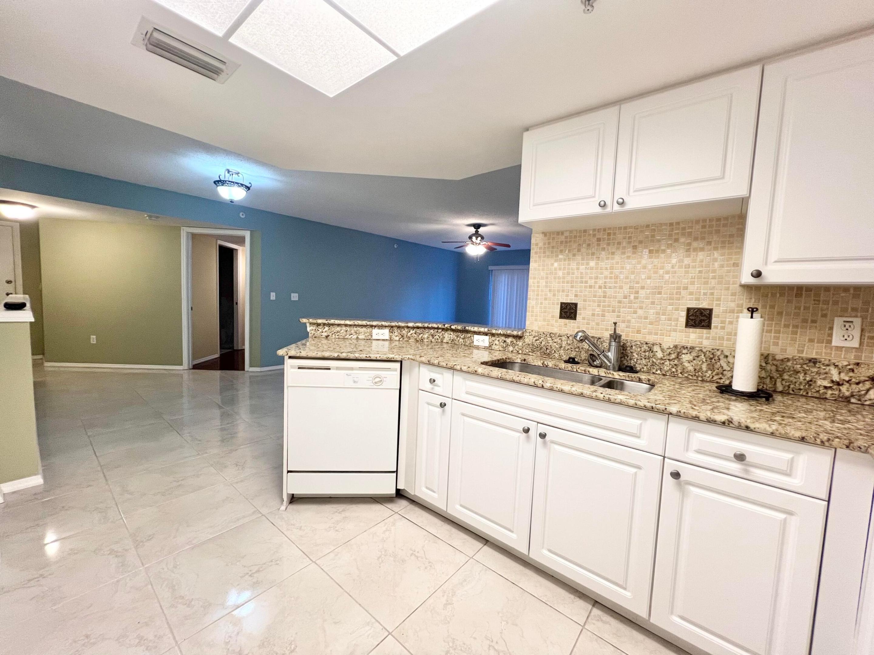 1100 Crestwood #1103, Royal Palm Beach FL 33411