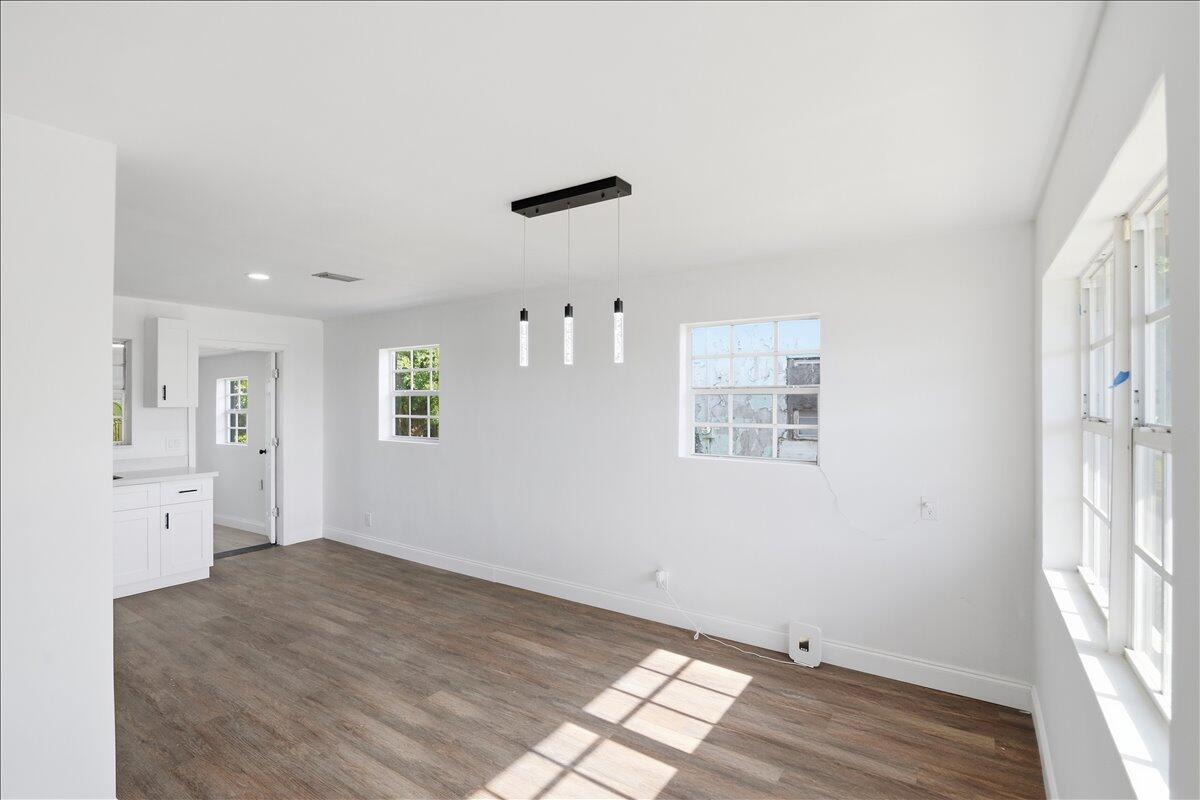 270 SW 10th #1, South Bay FL 33493