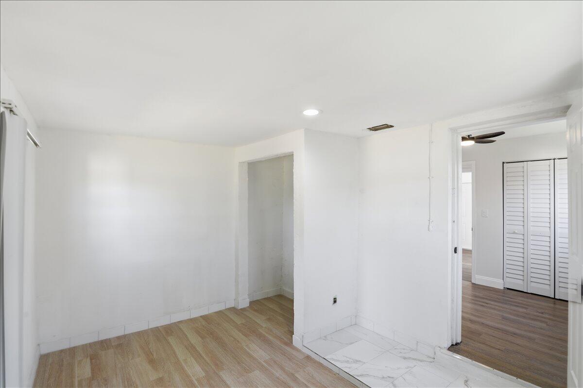 270 SW 10th #1, South Bay FL 33493