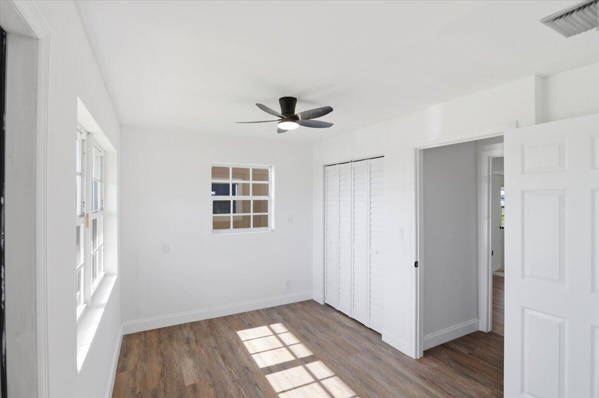 270 SW 10th #1, South Bay FL 33493