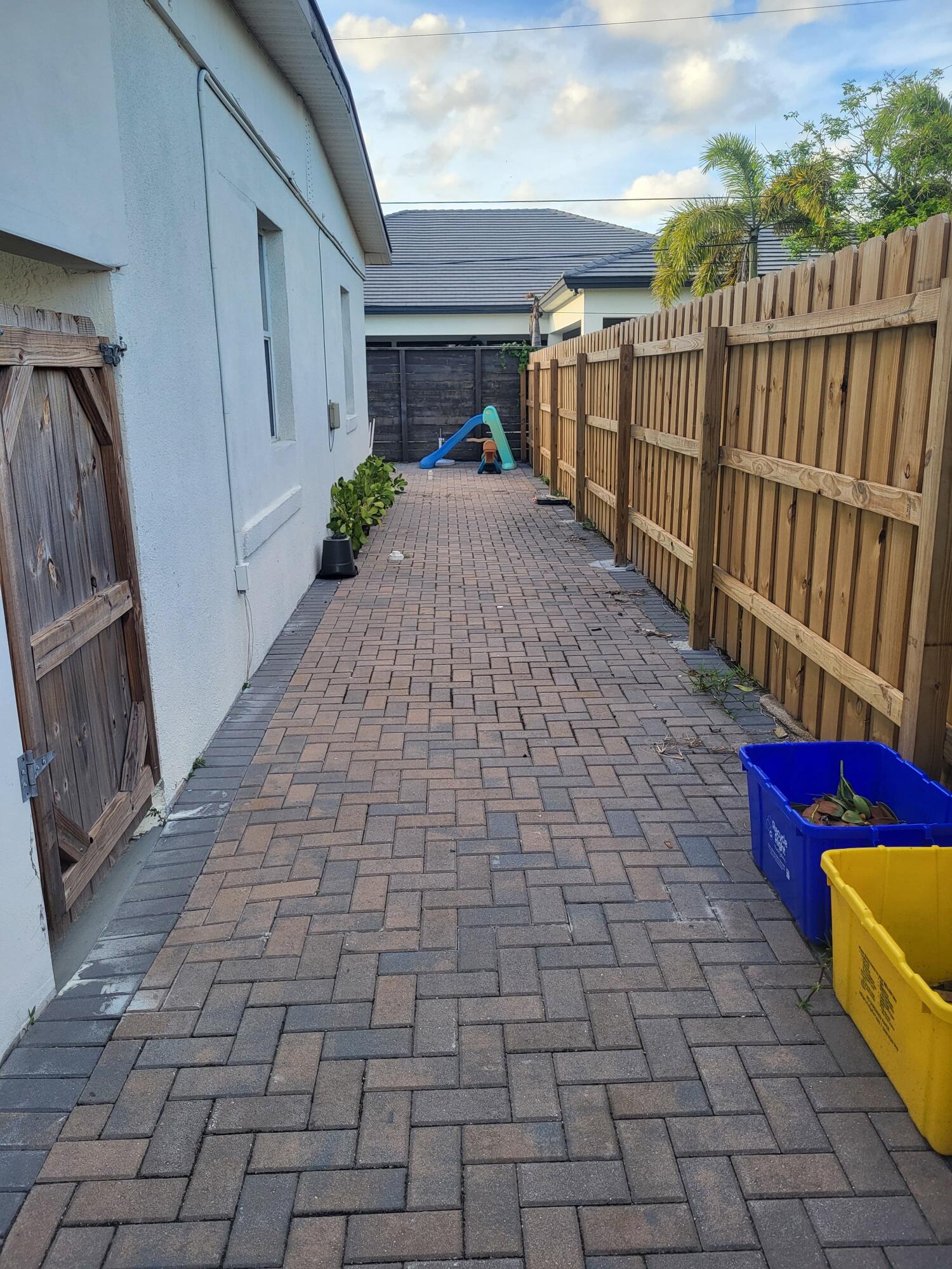 3004 Alice #1, Palm Springs FL 33461