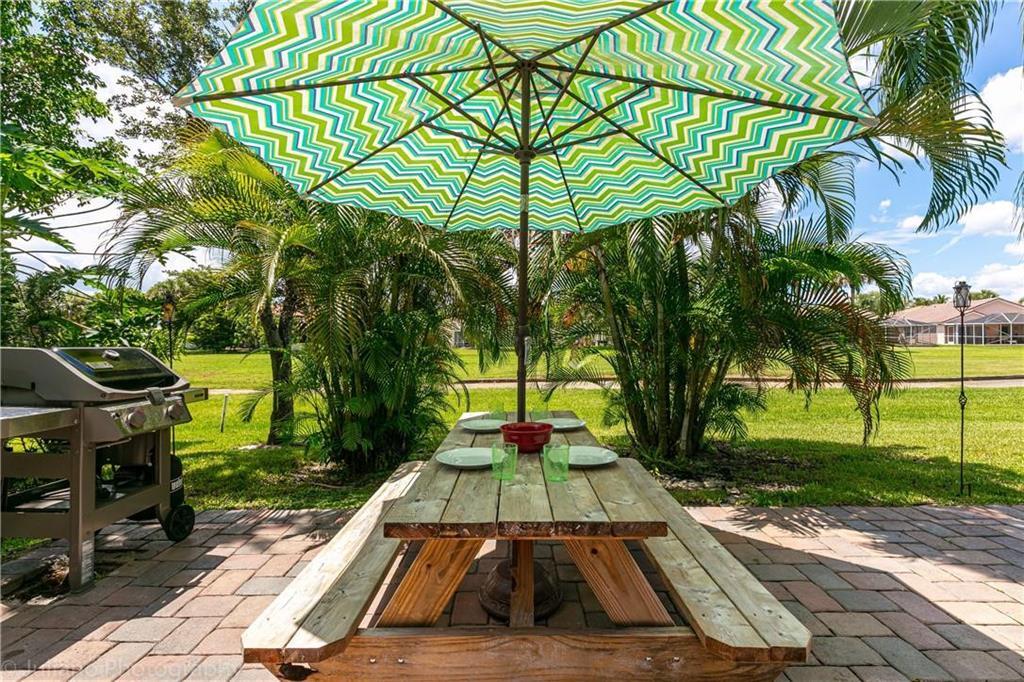 7610 Pinewalk #128, Margate FL 33063