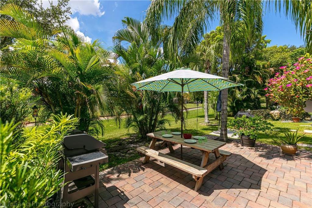 7610 Pinewalk #128, Margate FL 33063