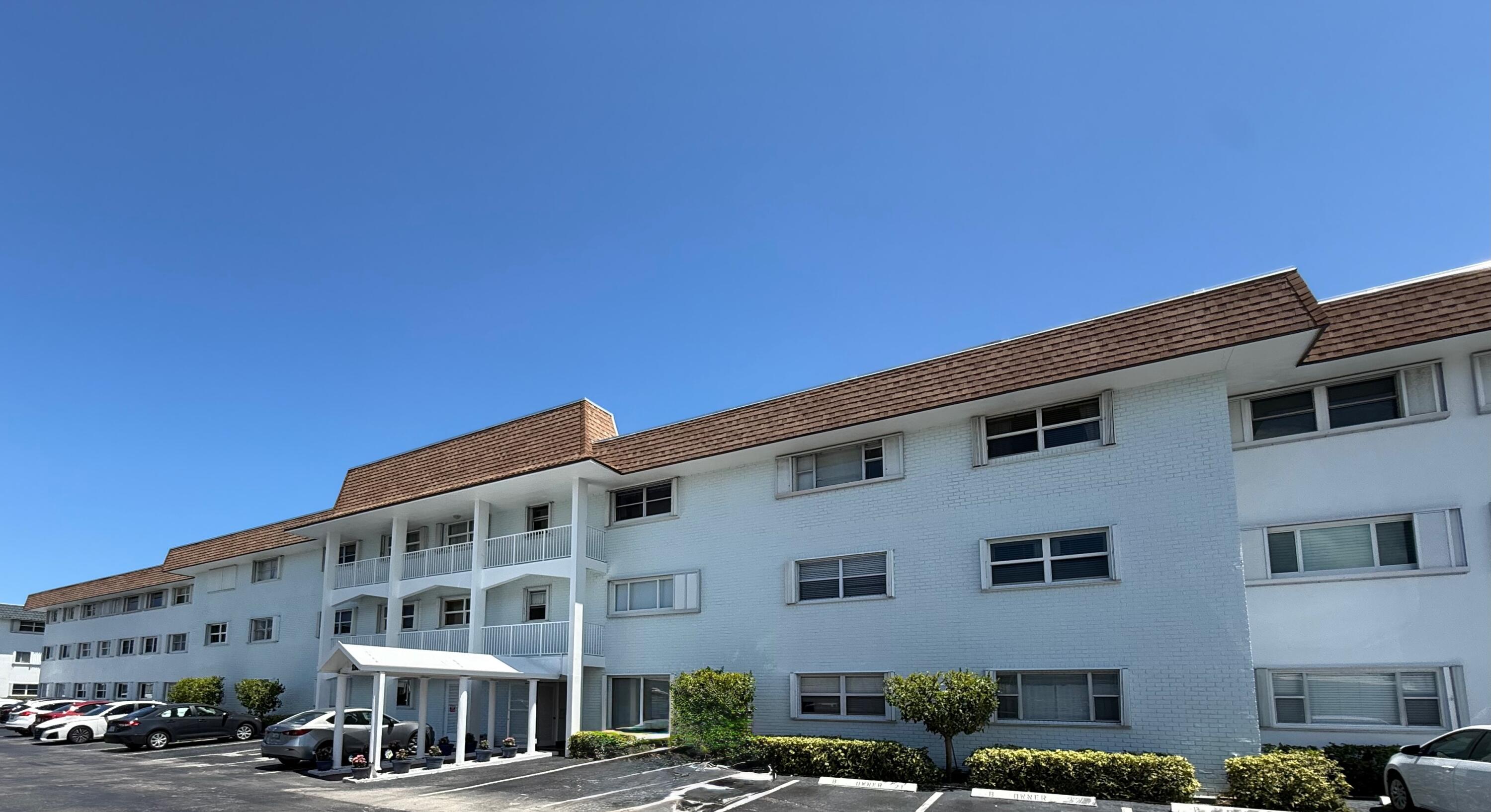 110 Shore #209, North Palm Beach FL 33408