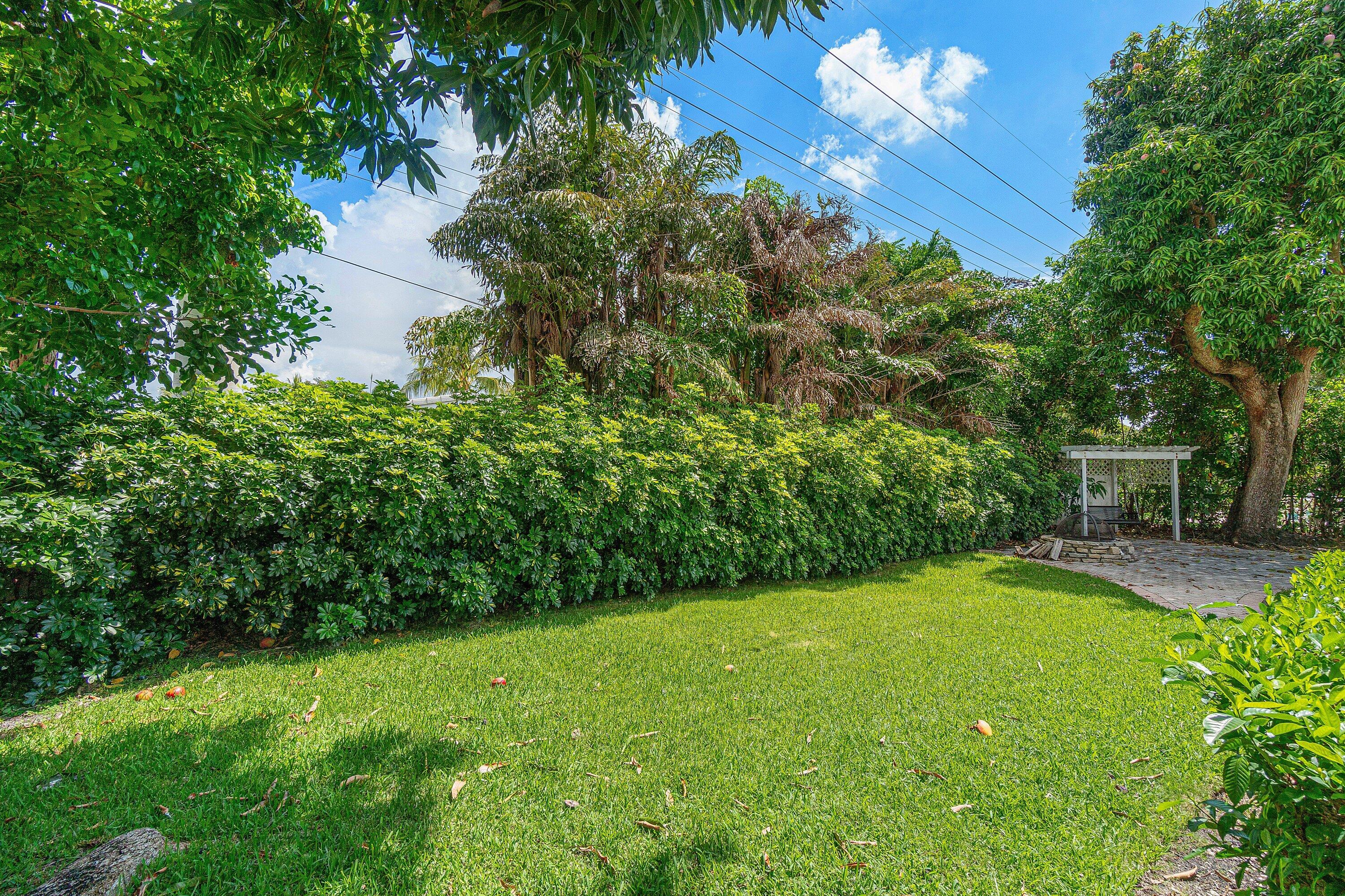 781 Apple Tree, Boca Raton FL 33486