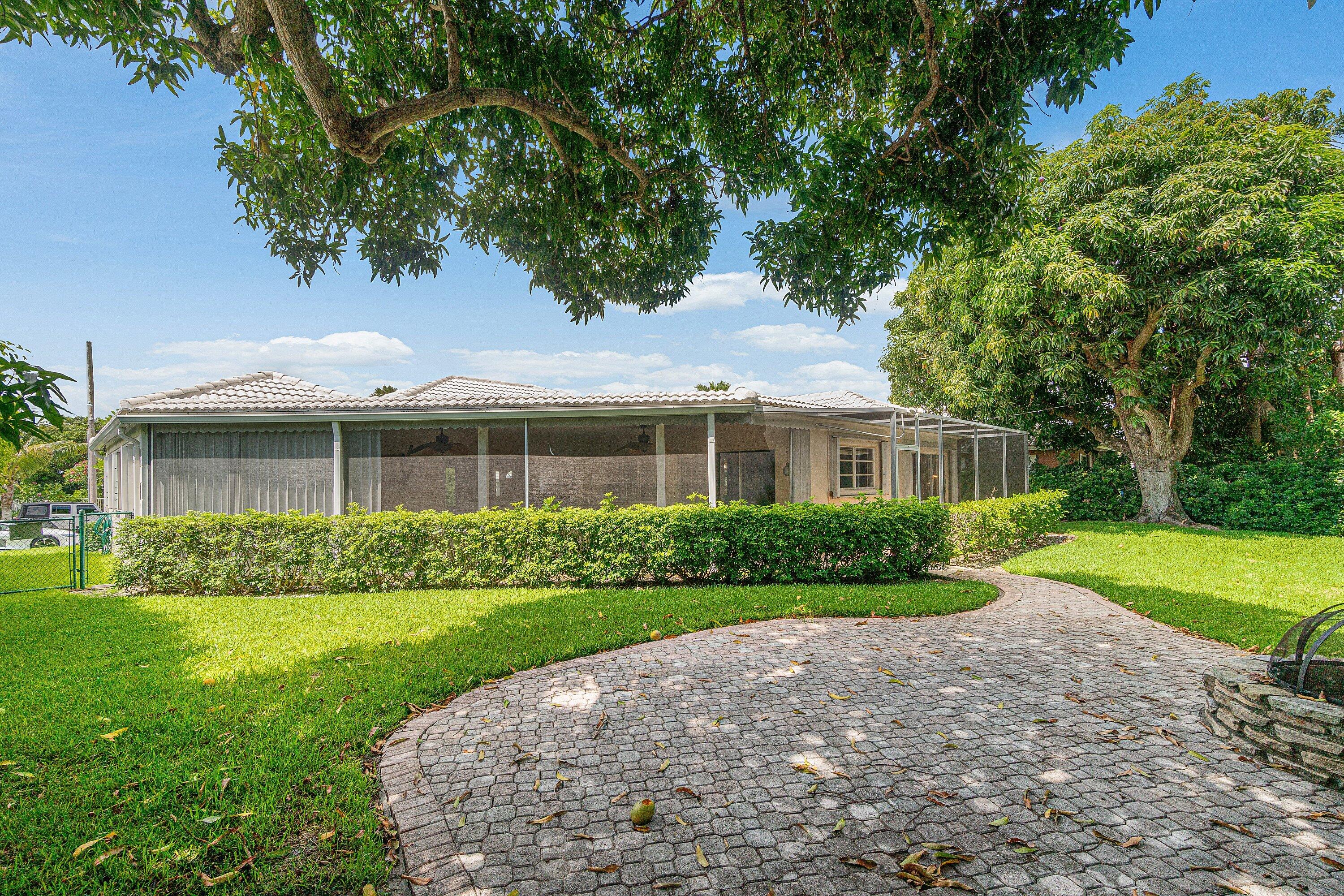 781 Apple Tree, Boca Raton FL 33486