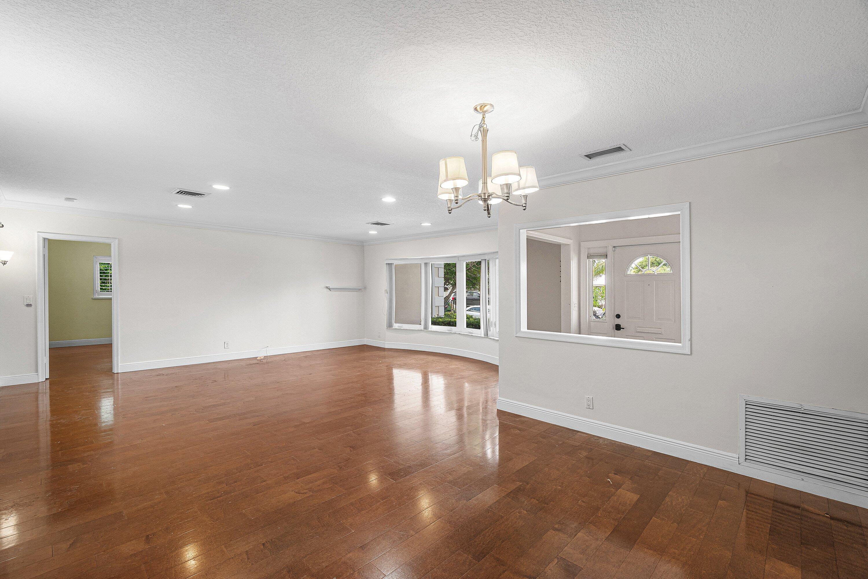 781 Apple Tree, Boca Raton FL 33486
