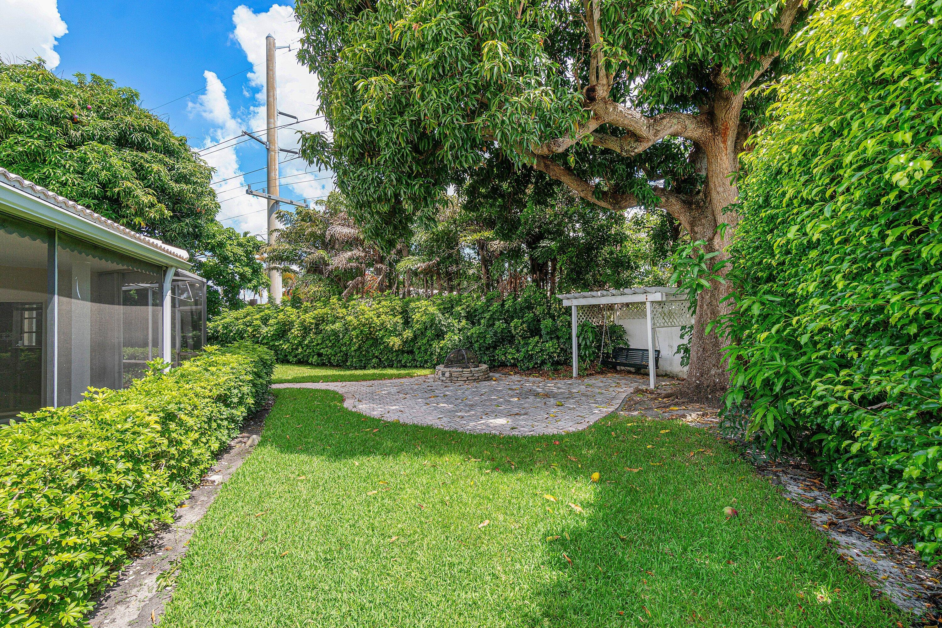 781 Apple Tree, Boca Raton FL 33486