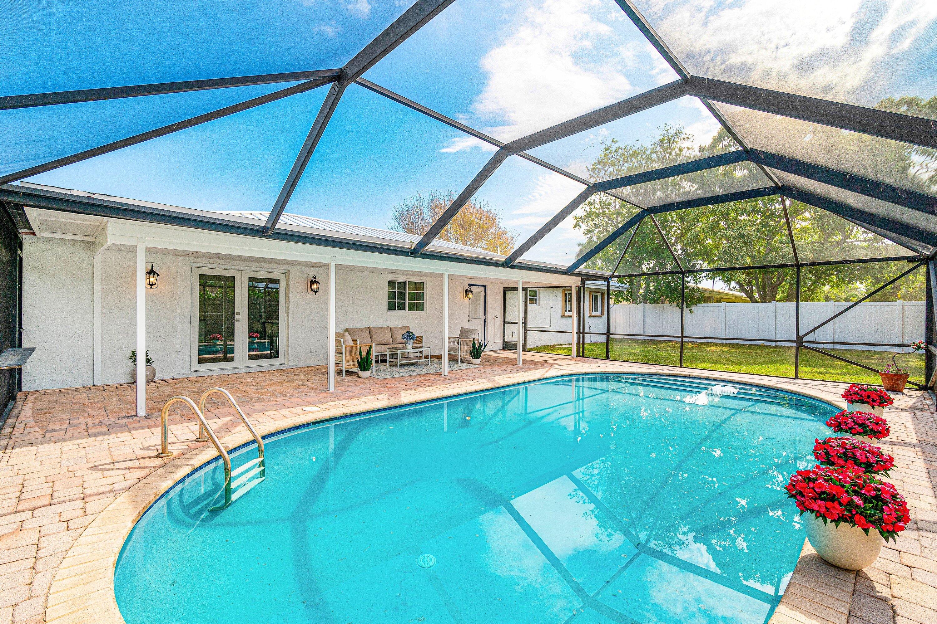 718 SW 27th, Boynton Beach FL 33435