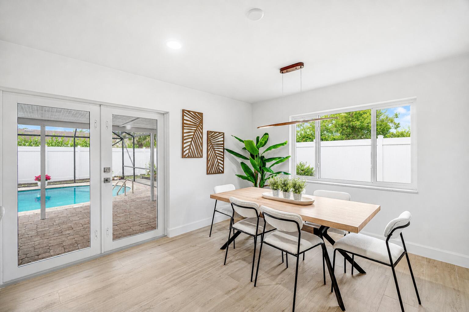718 SW 27th, Boynton Beach FL 33435