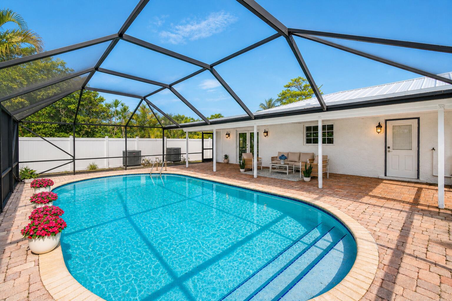 718 SW 27th, Boynton Beach FL 33435