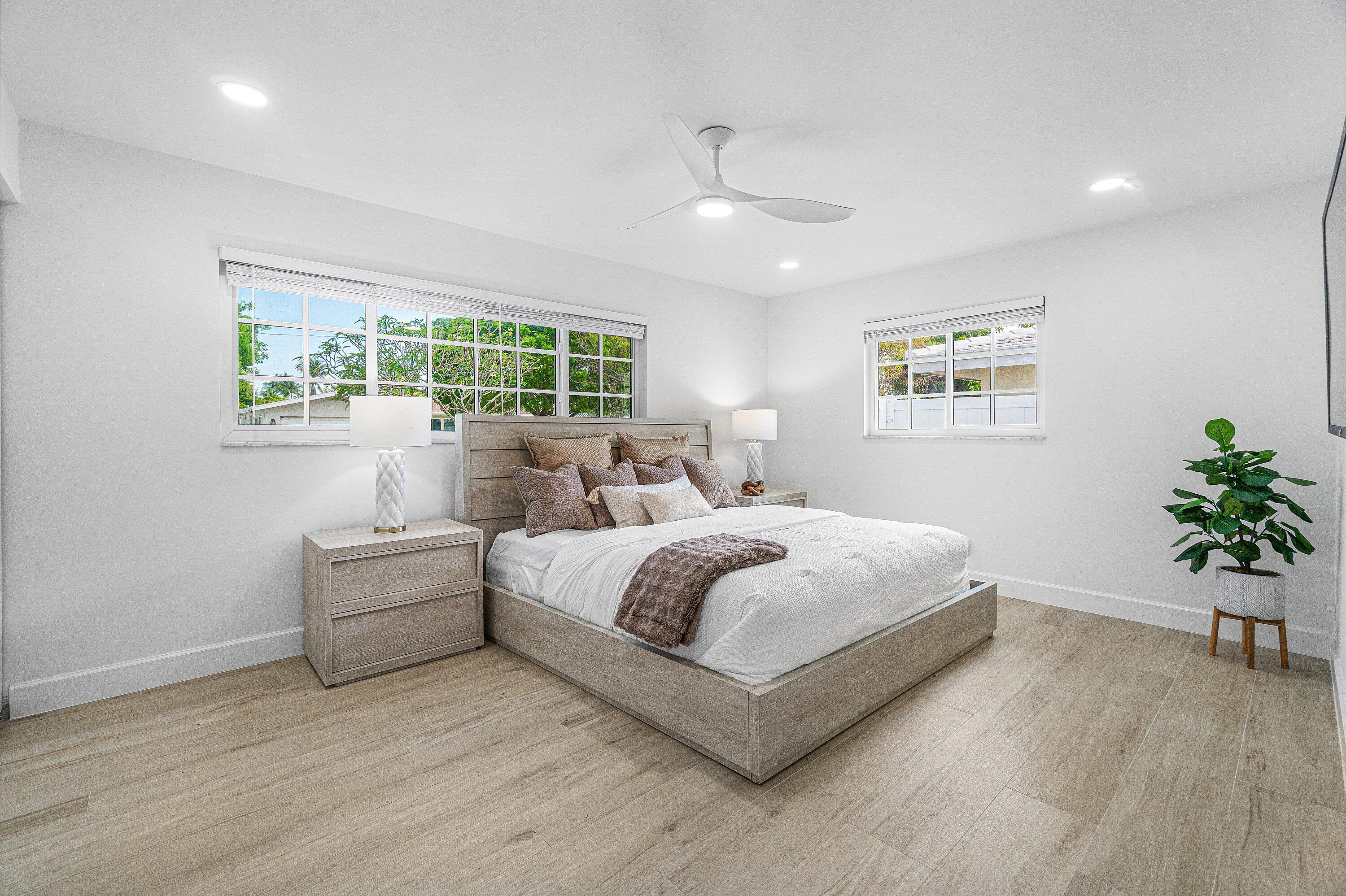 718 SW 27th, Boynton Beach FL 33435