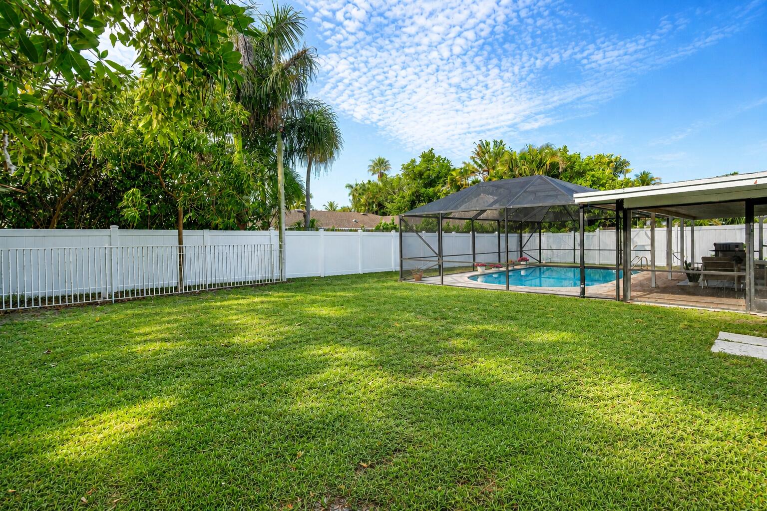 718 SW 27th, Boynton Beach FL 33435