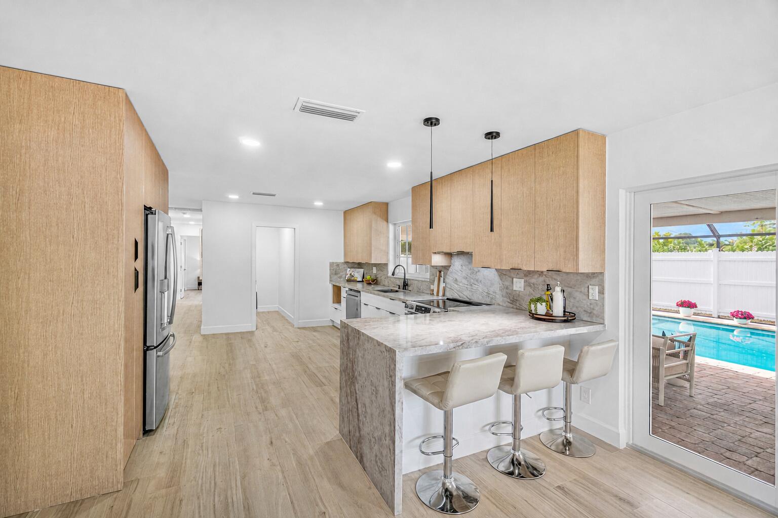 718 SW 27th, Boynton Beach FL 33435