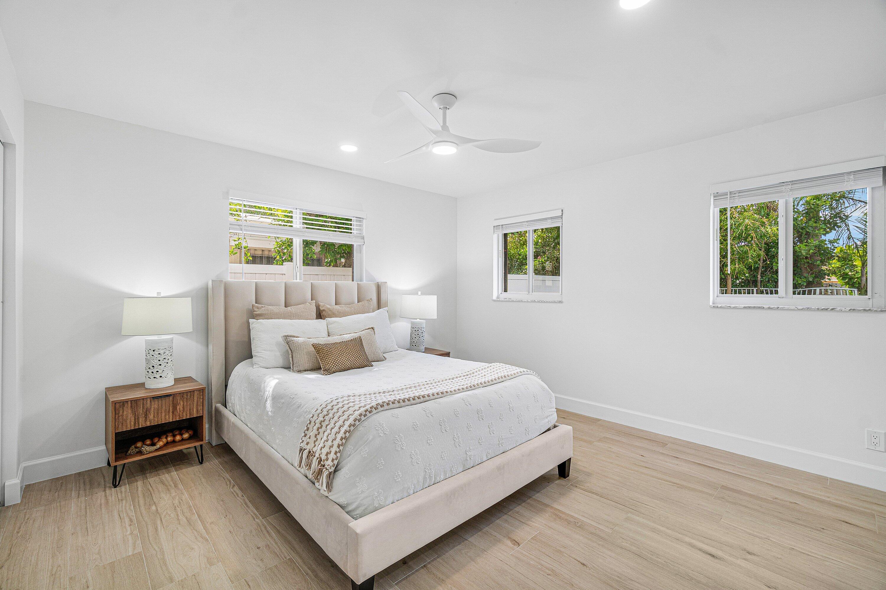 718 SW 27th, Boynton Beach FL 33435