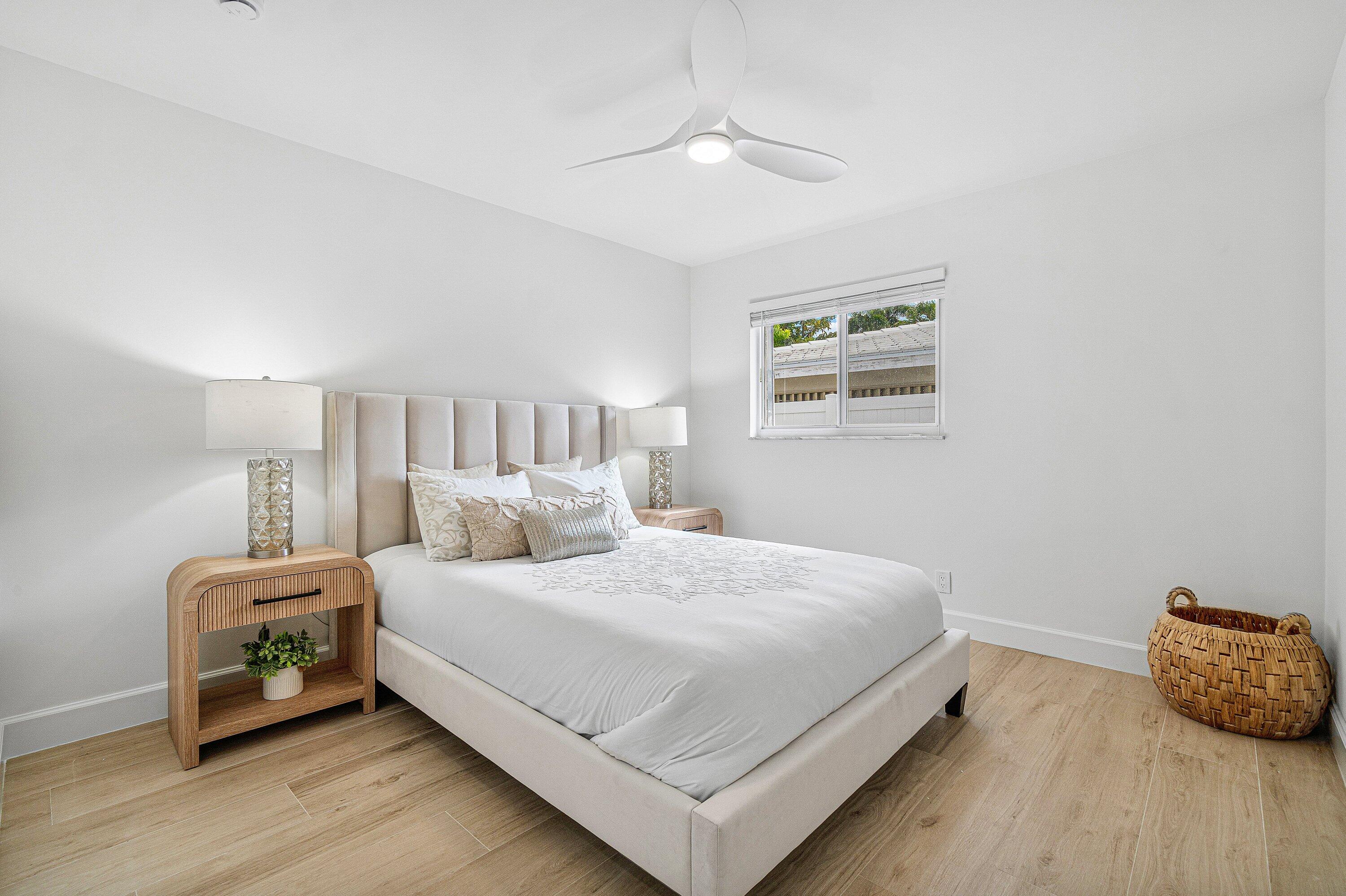 718 SW 27th, Boynton Beach FL 33435