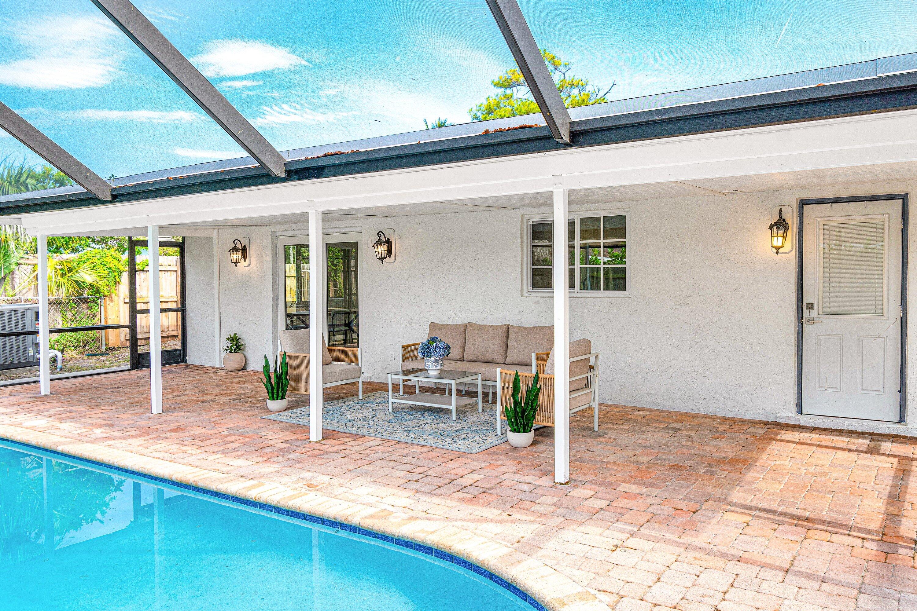 718 SW 27th, Boynton Beach FL 33435
