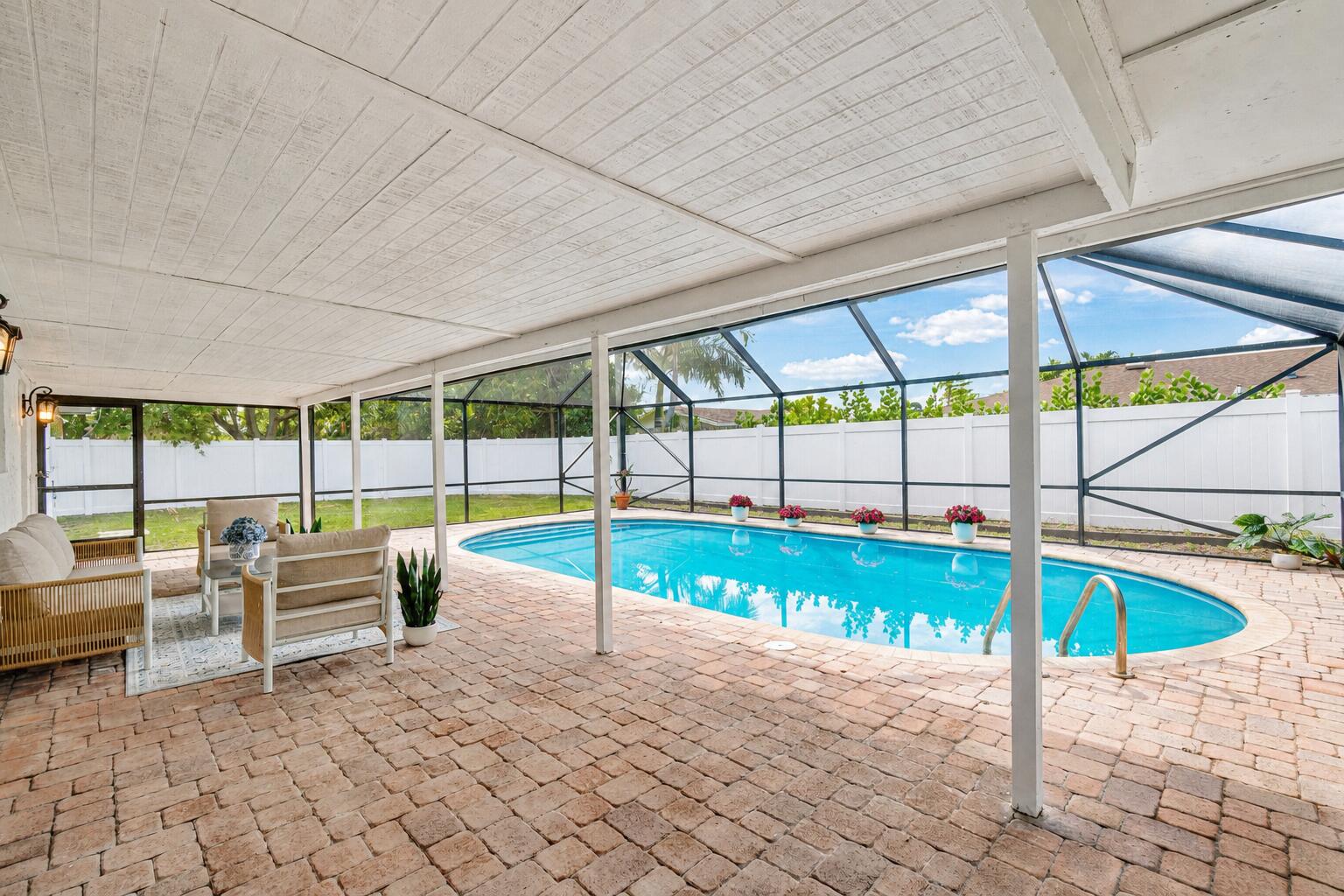 718 SW 27th, Boynton Beach FL 33435
