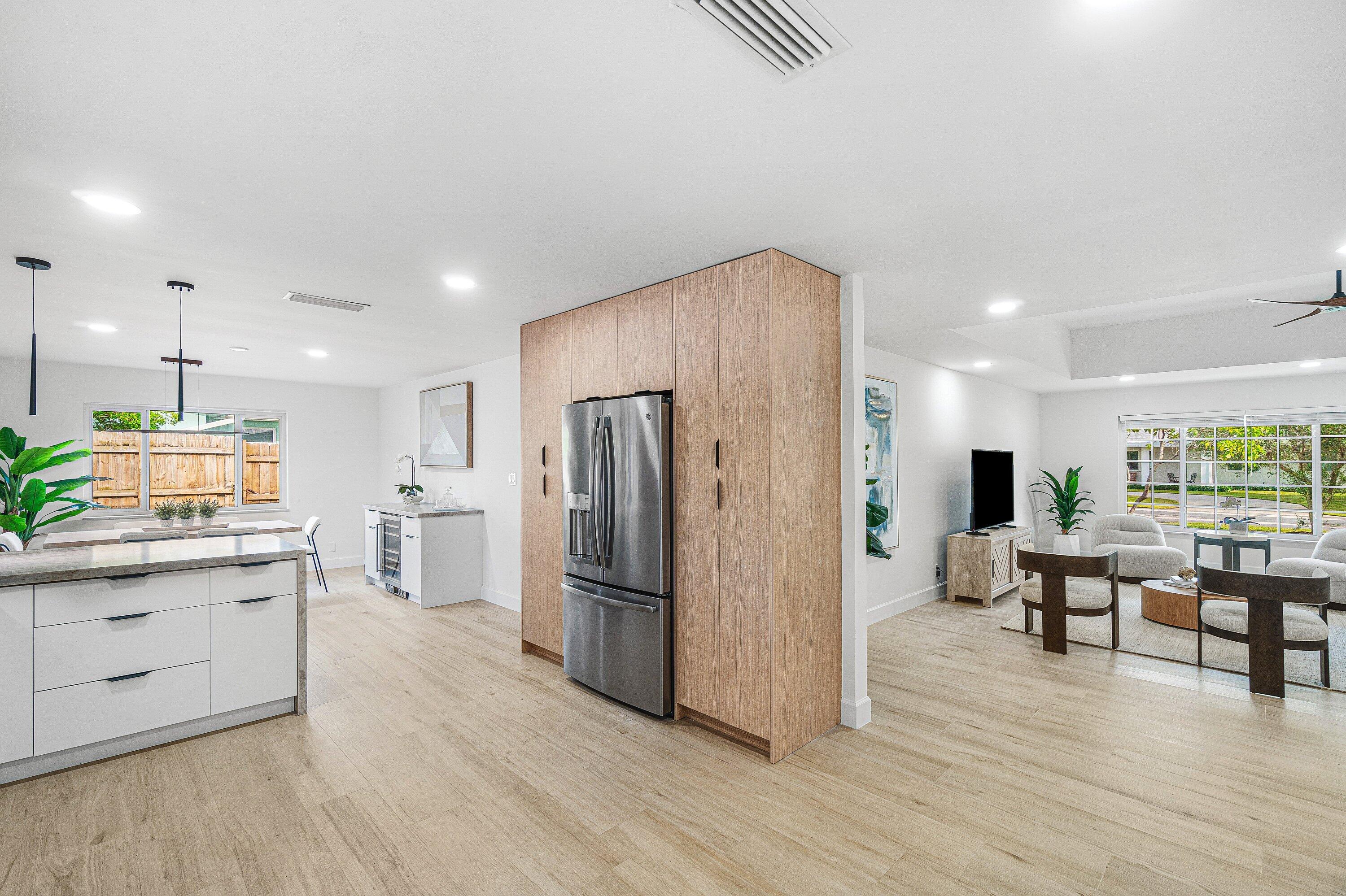 718 SW 27th, Boynton Beach FL 33435