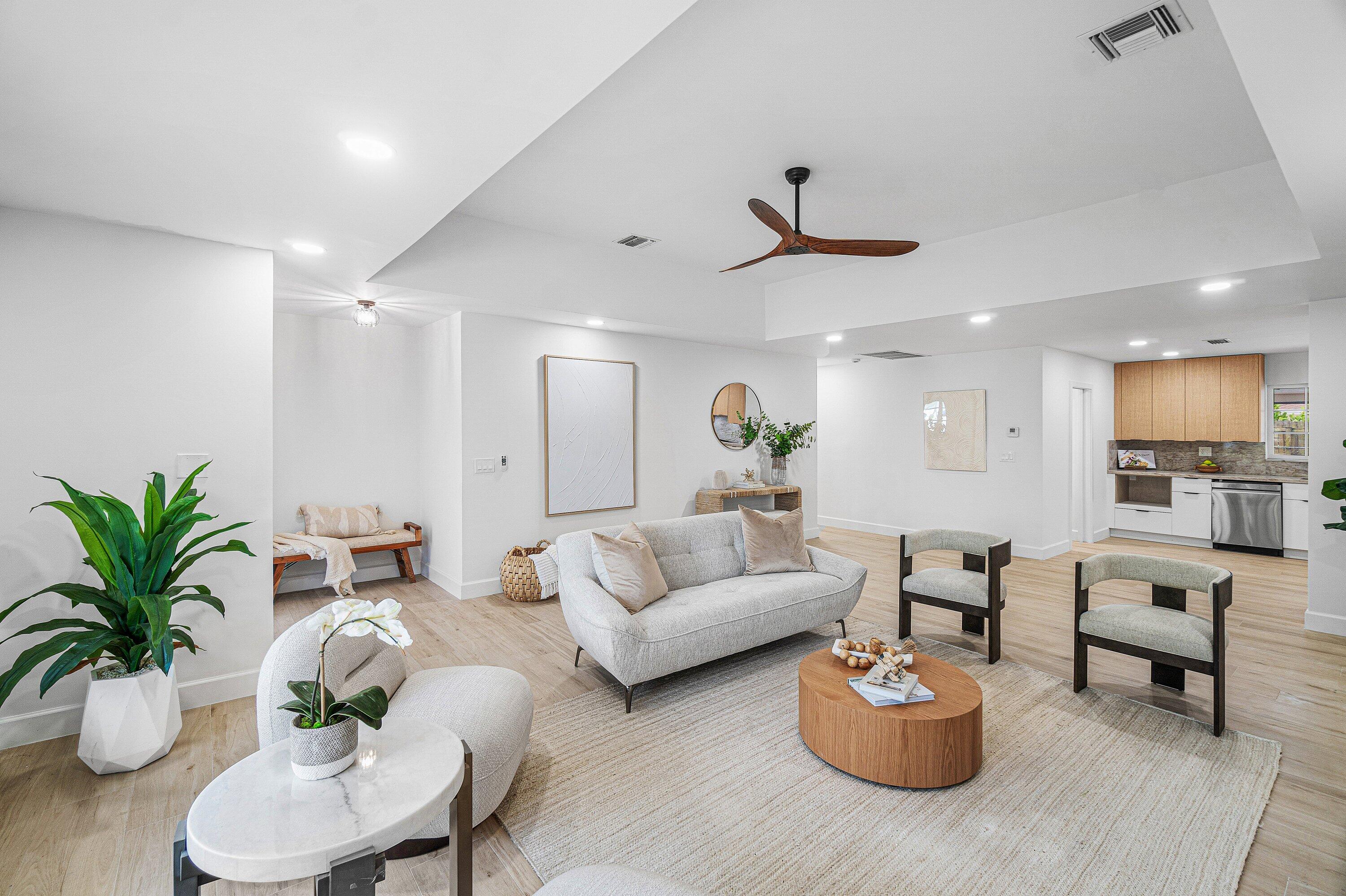 718 SW 27th, Boynton Beach FL 33435