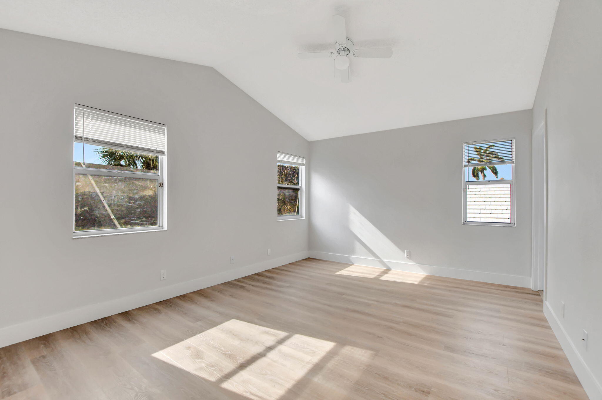 21391 Millbrook, Boca Raton FL 33498
