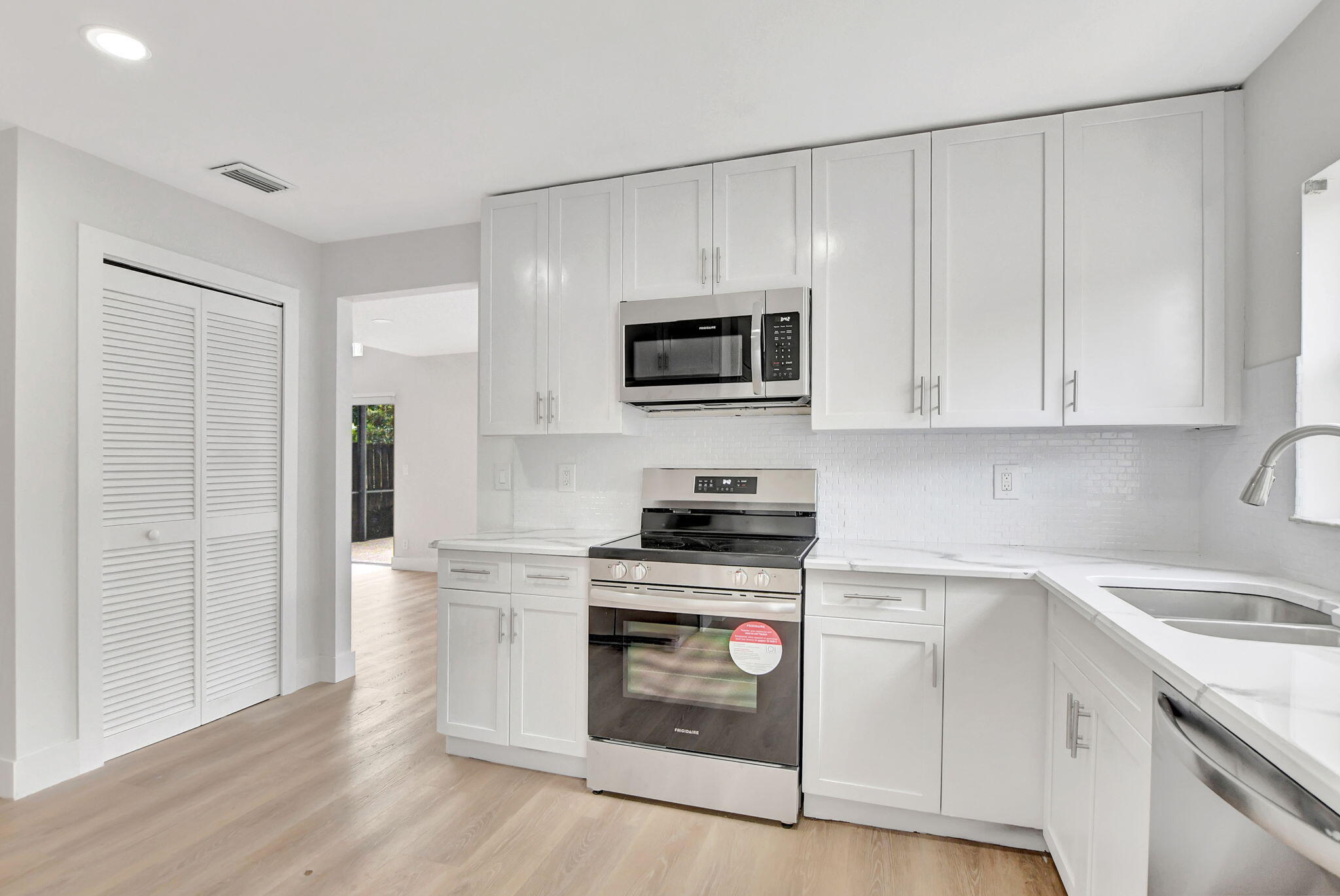 21391 Millbrook, Boca Raton FL 33498