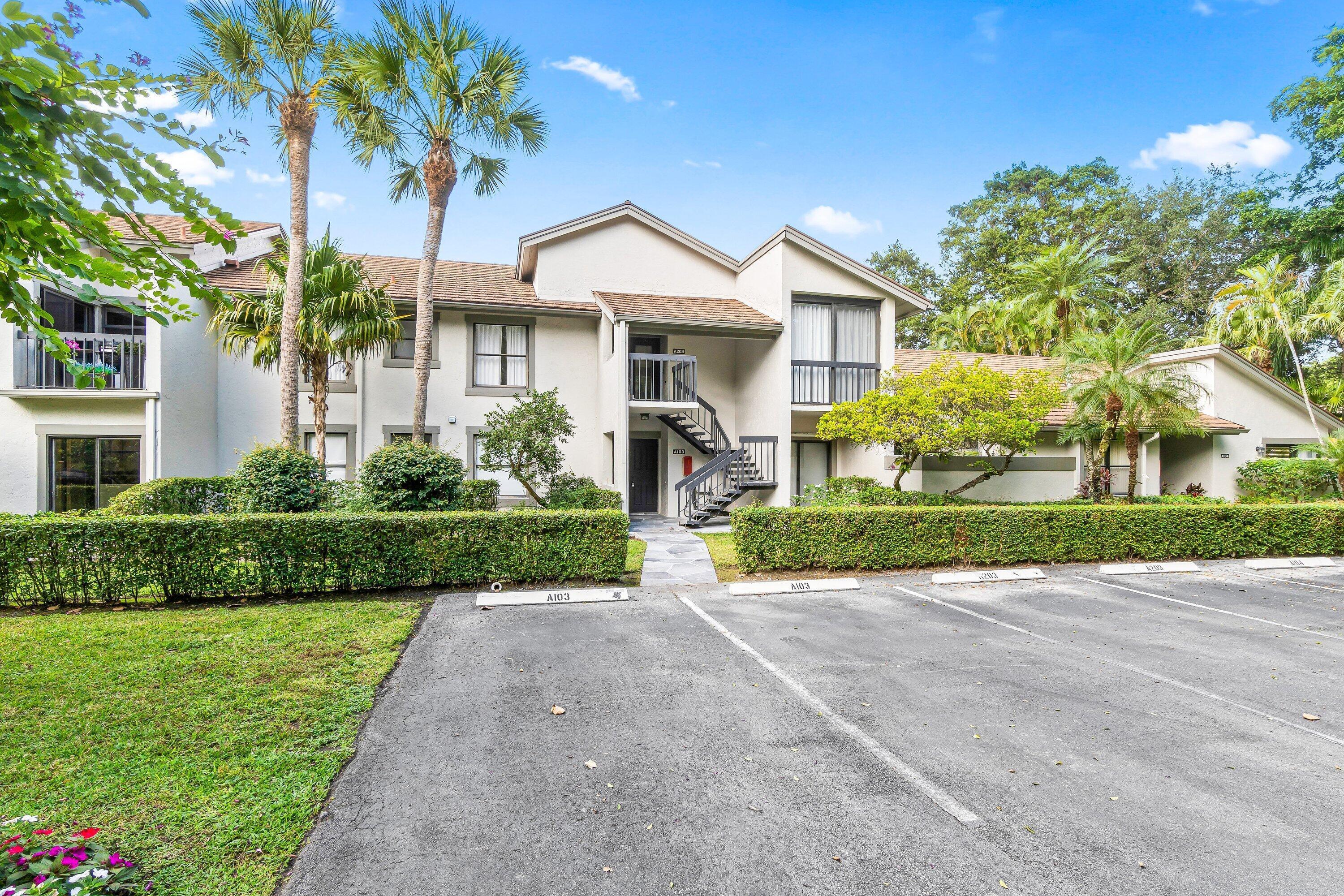 11223 Pond View #A103, Wellington FL 33414