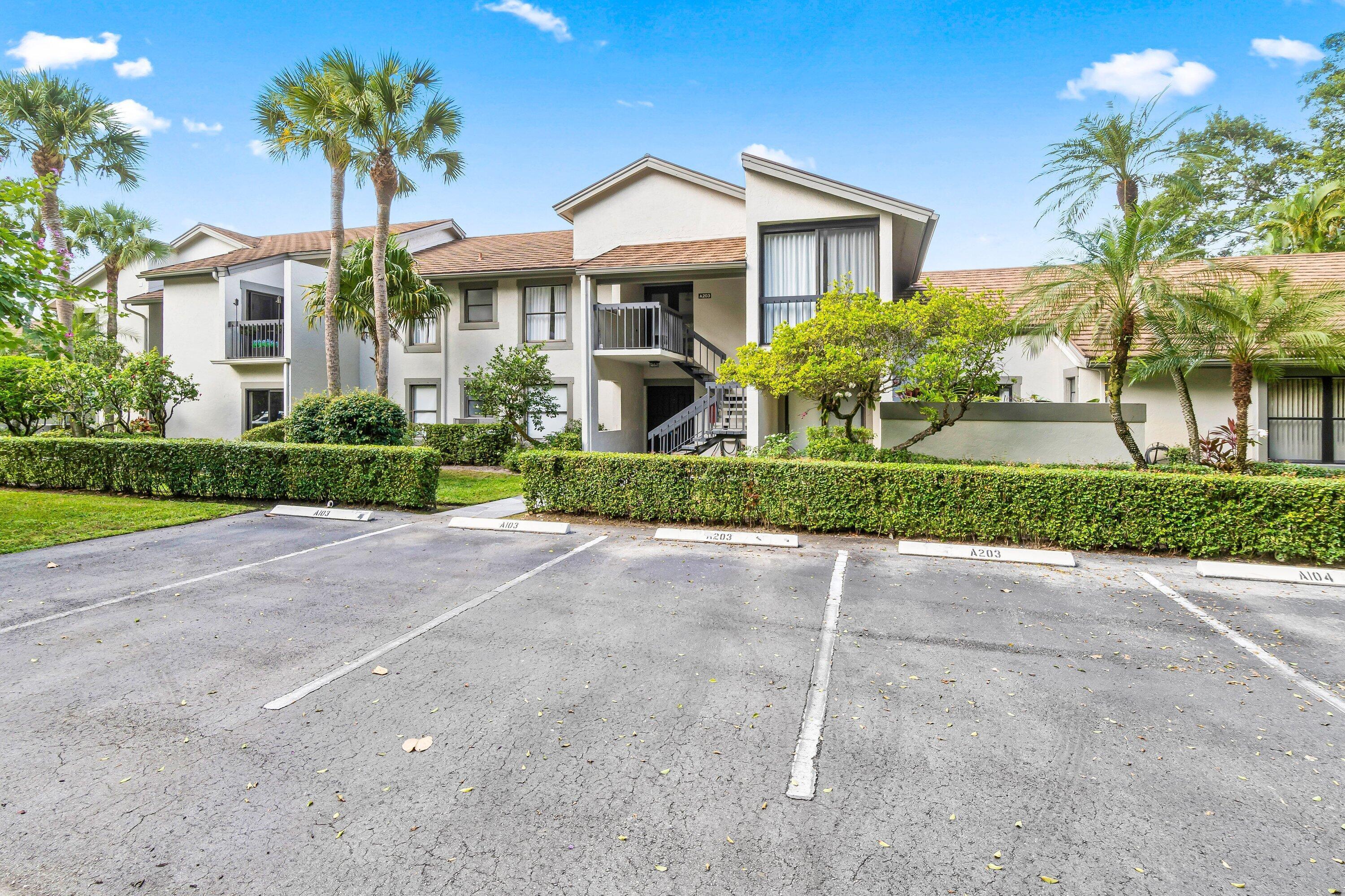 11223 Pond View #A103, Wellington FL 33414