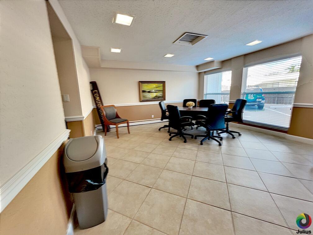 2555 NE 11th #809, Fort Lauderdale FL 33304
