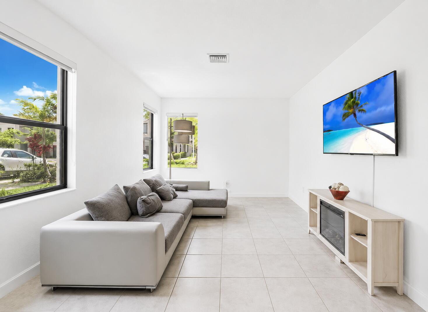 20682 NE 2nd, Miami FL 33179