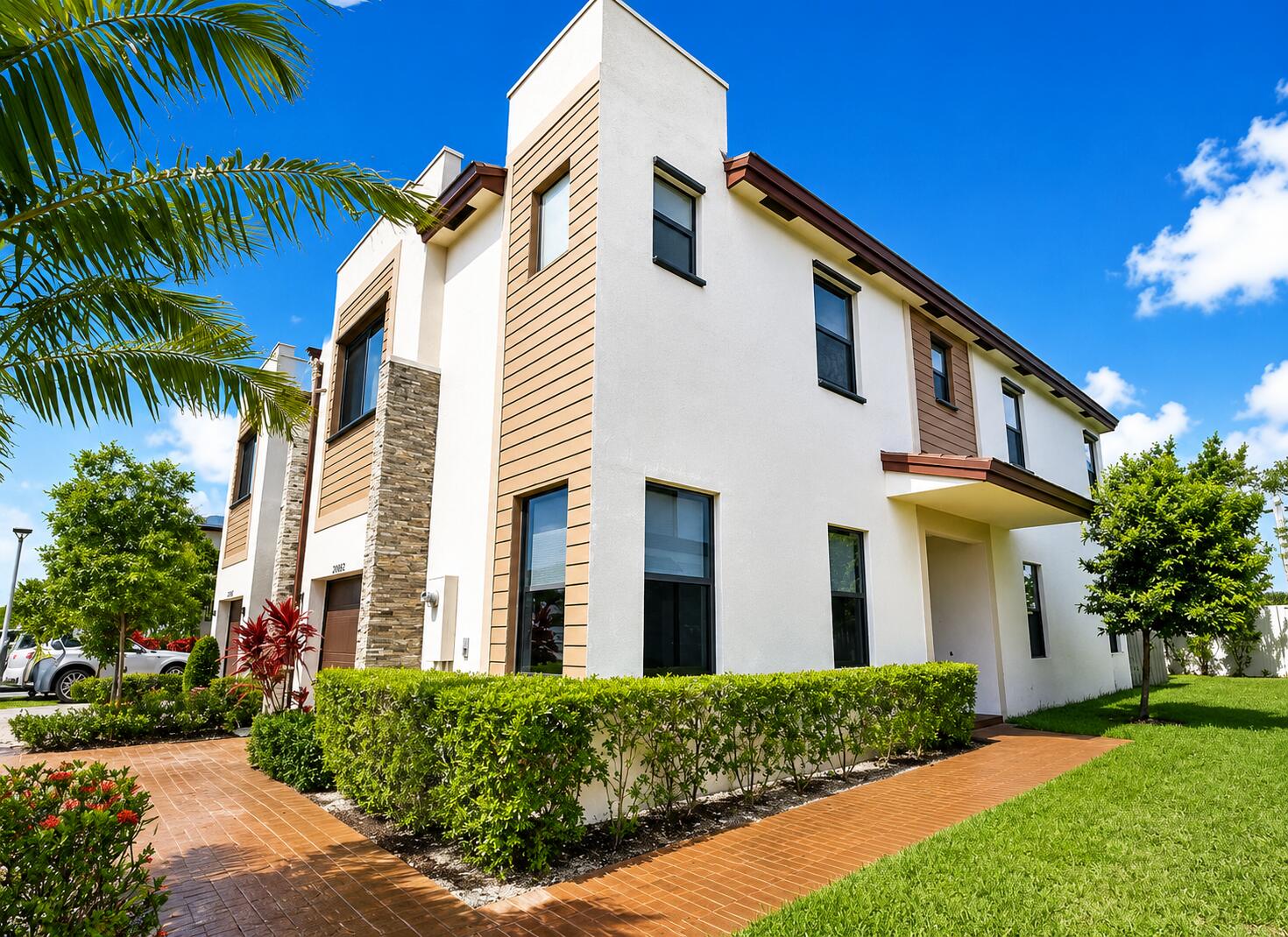 20682 NE 2nd, Miami FL 33179