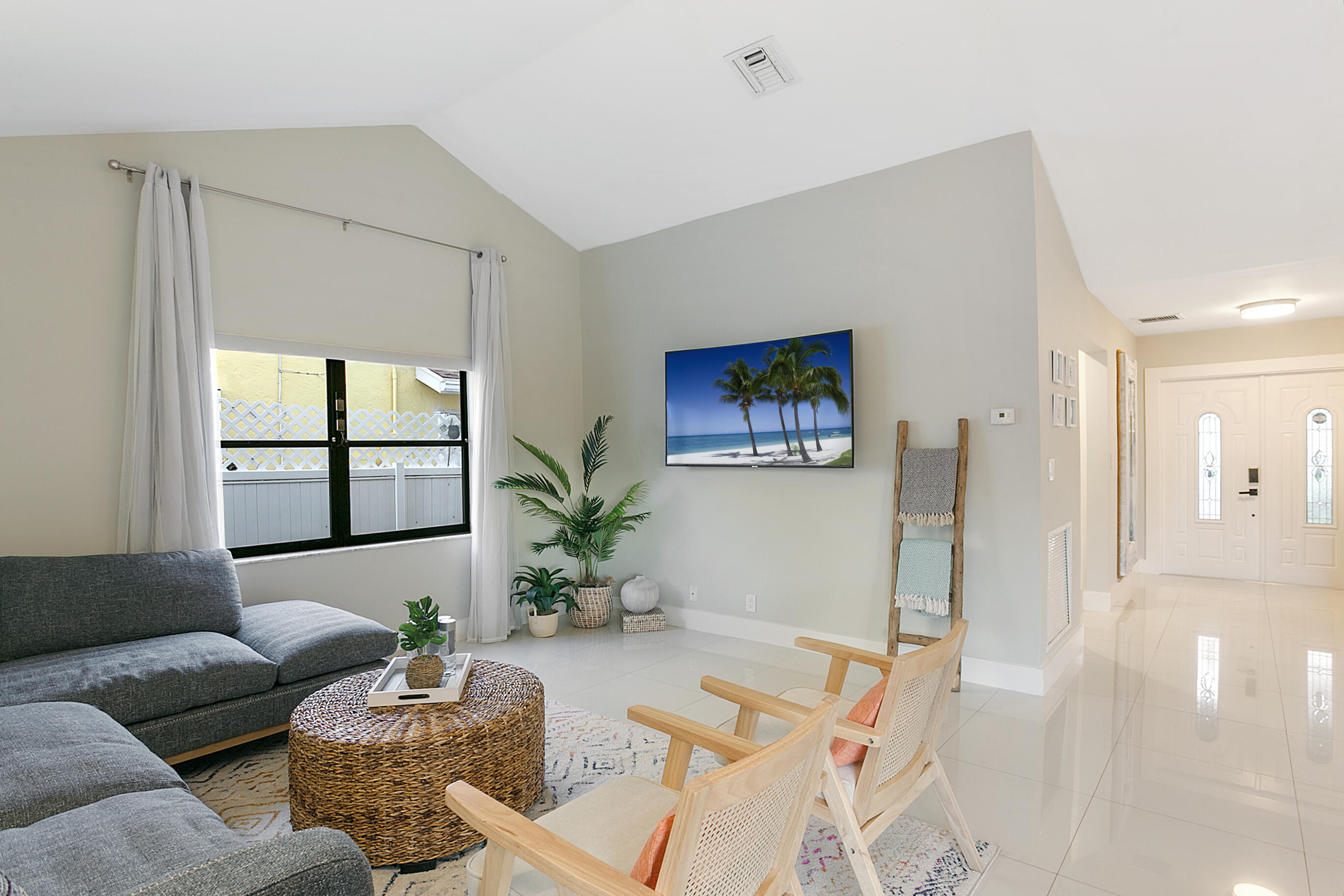 231 SE 8th, Dania Beach FL 33004