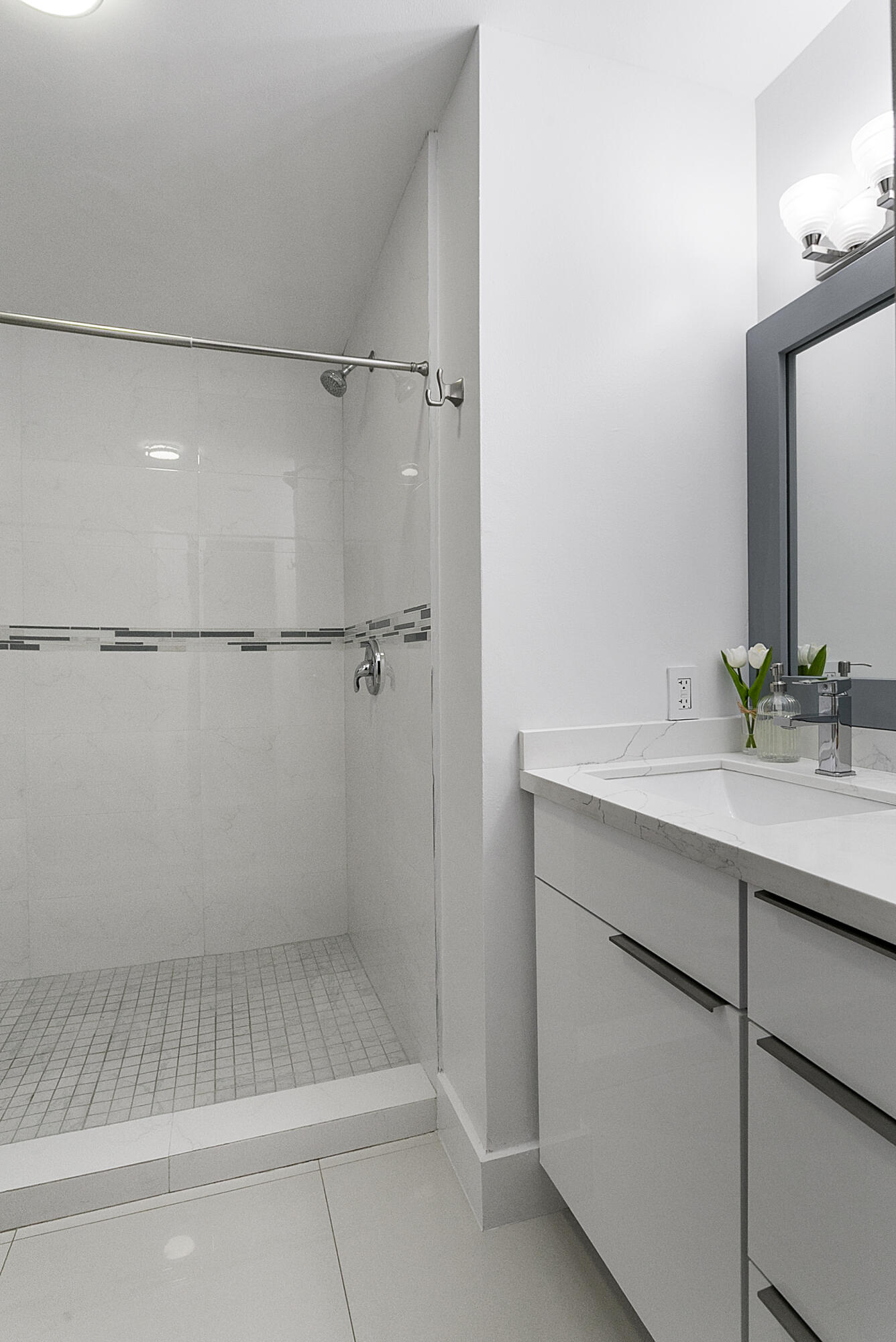 231 SE 8th, Dania Beach FL 33004