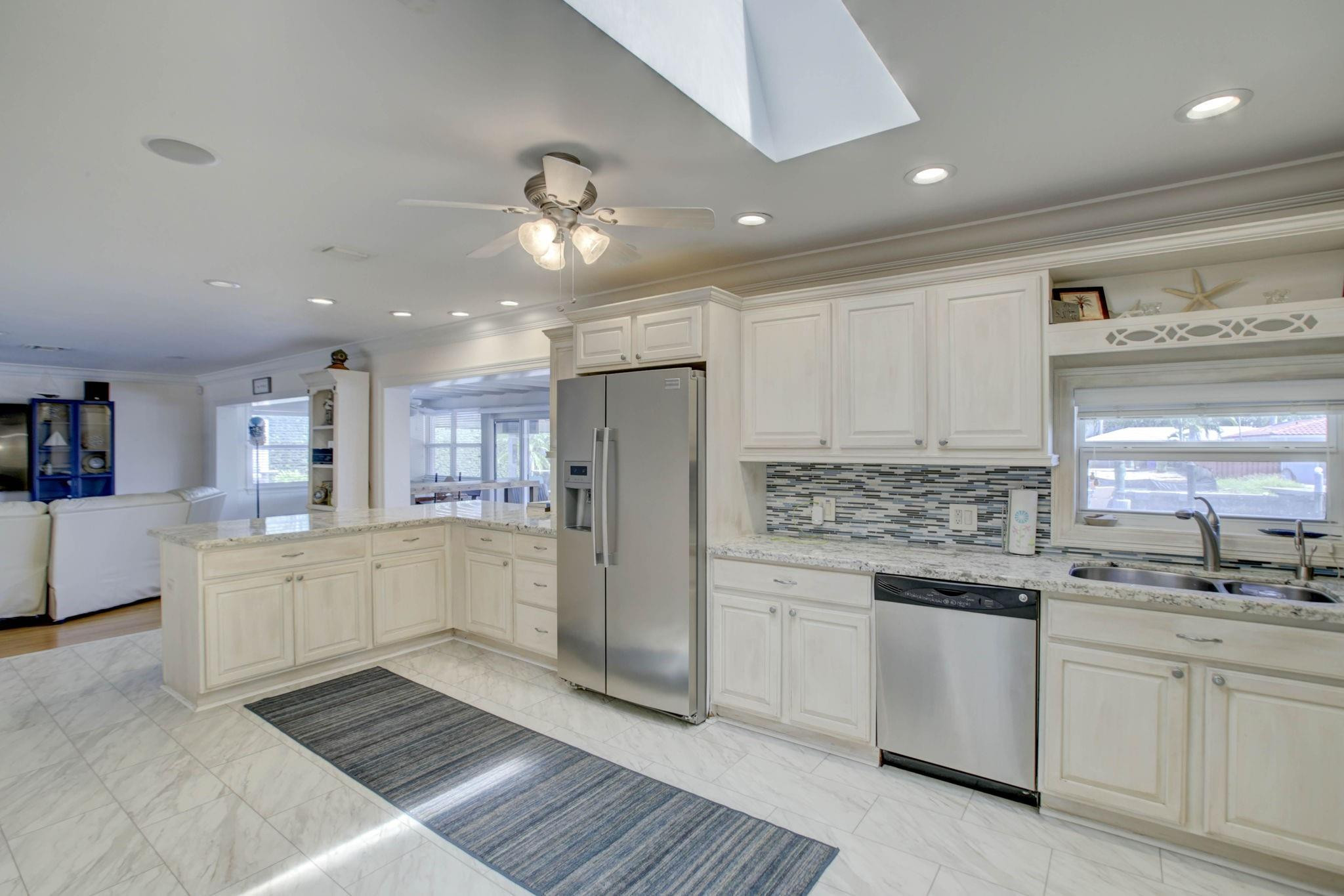 1920 Waters Edge, Pompano Beach FL 33062
