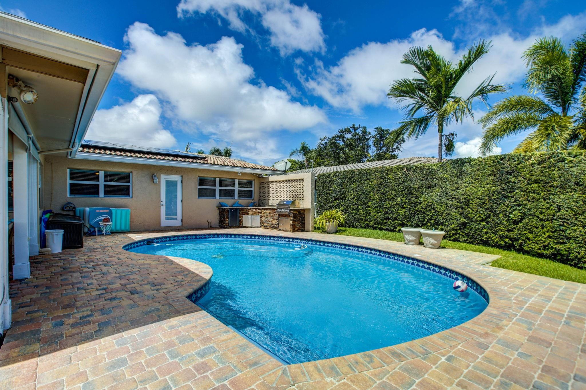 1920 Waters Edge, Pompano Beach FL 33062