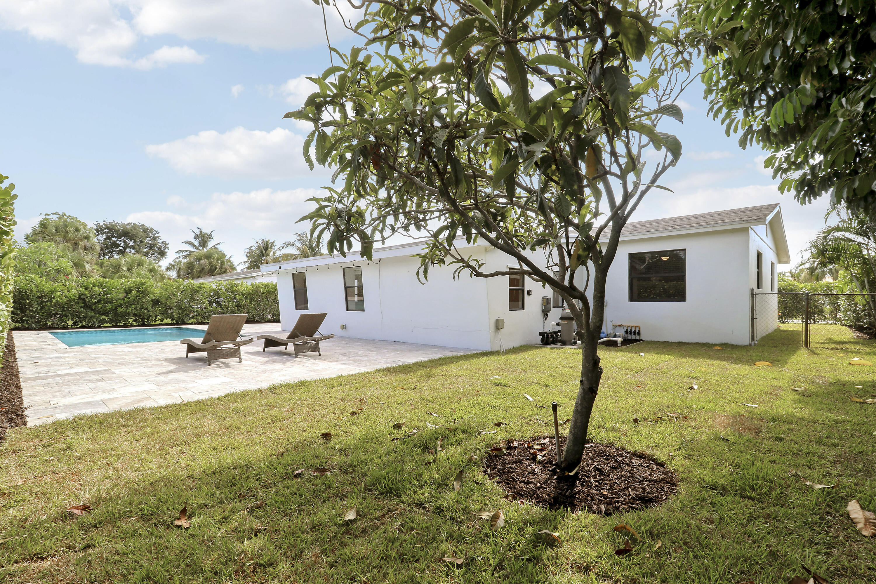 816 Juniper, North Palm Beach FL 33408
