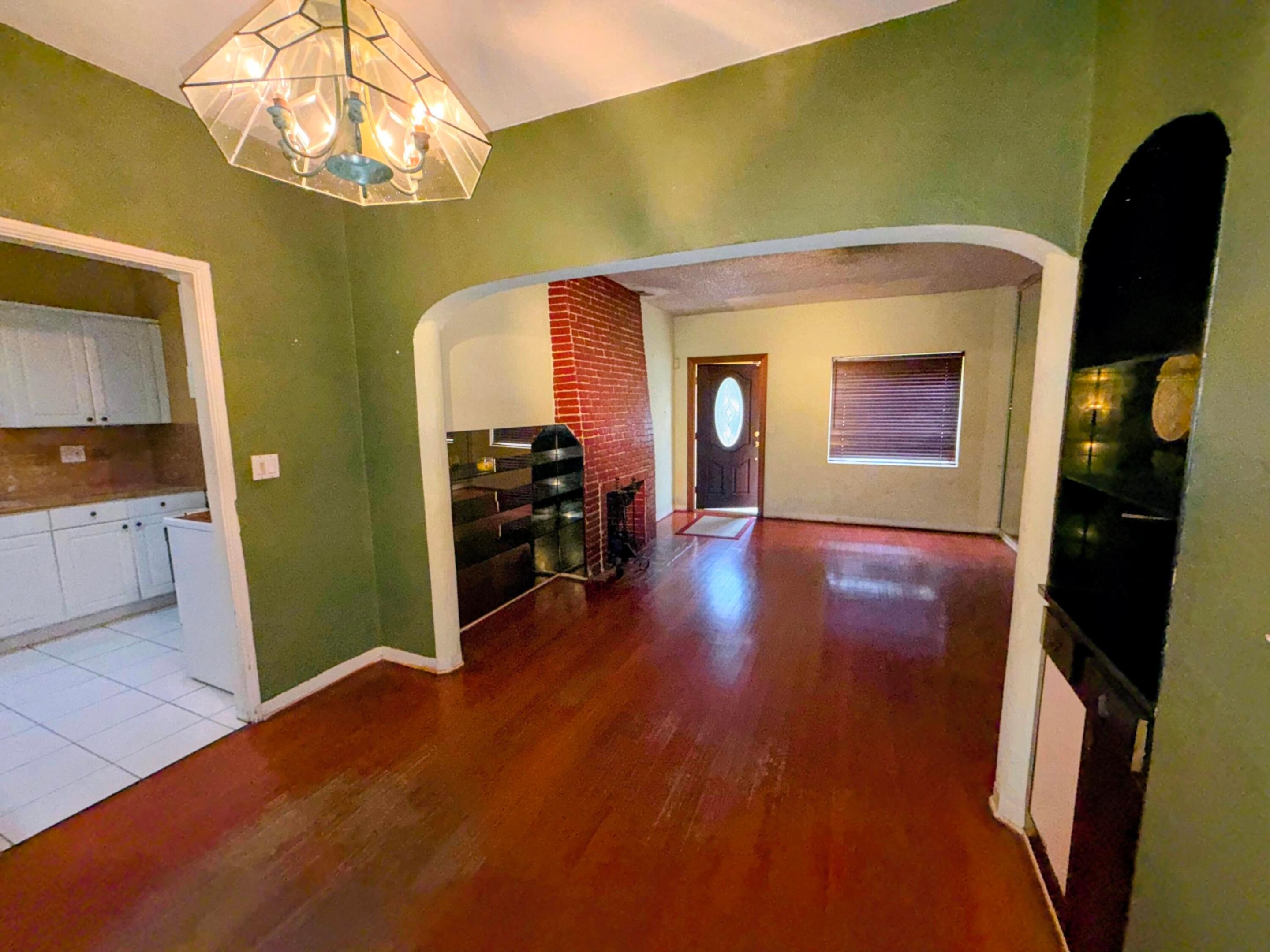 424 NE 72nd, Miami FL 33138