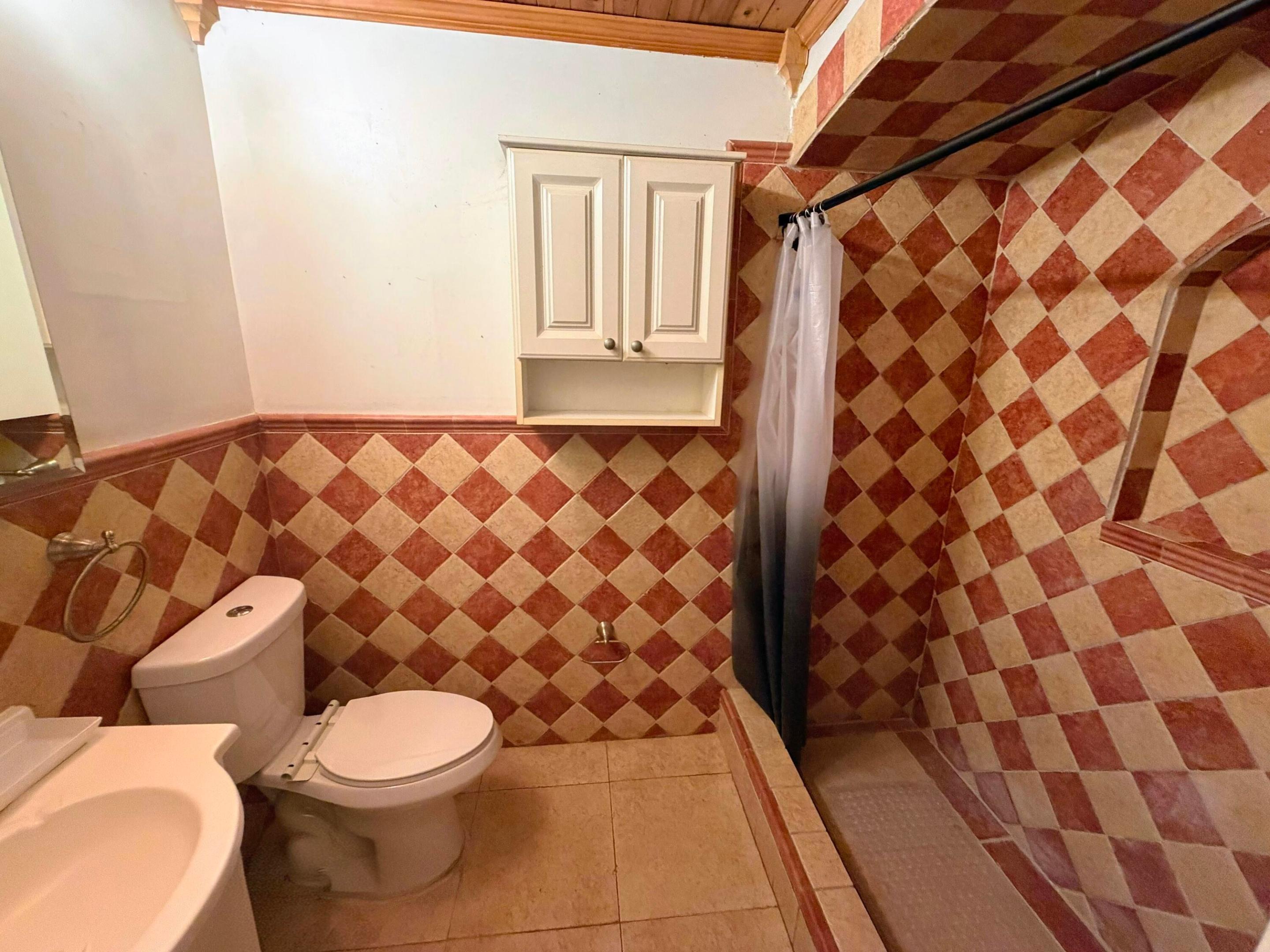 424 NE 72nd, Miami FL 33138