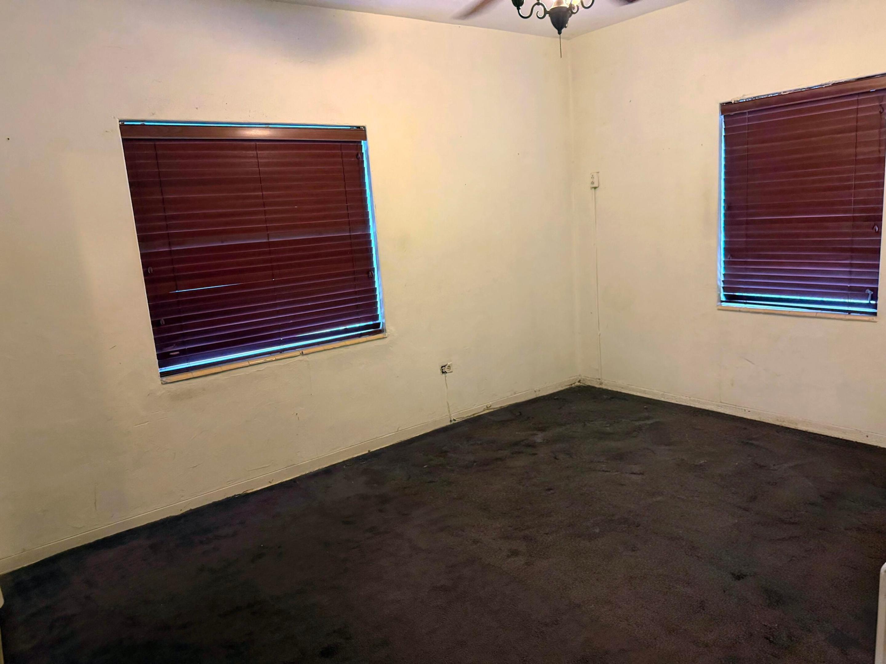 424 NE 72nd, Miami FL 33138