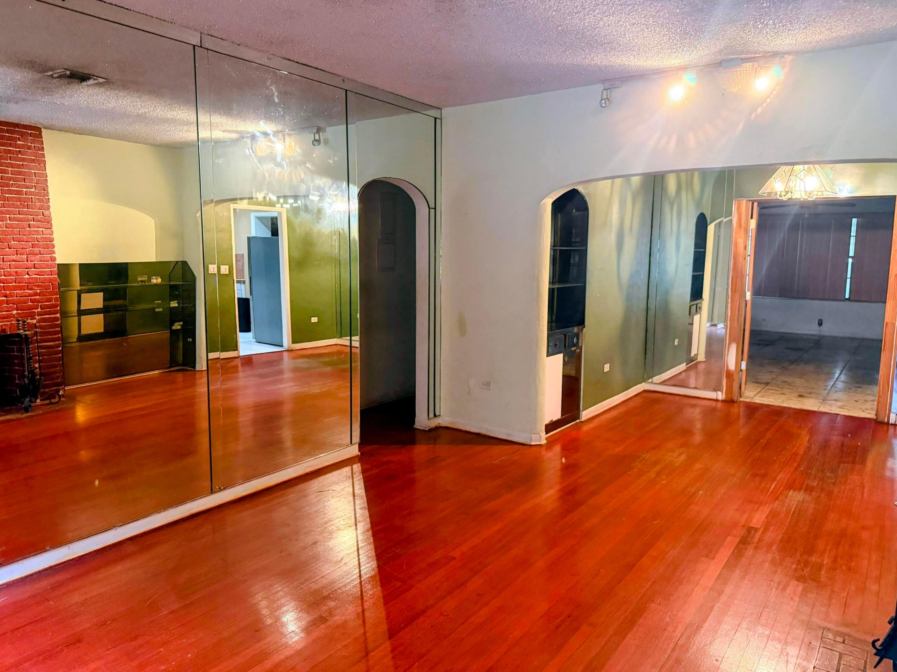 424 NE 72nd, Miami FL 33138