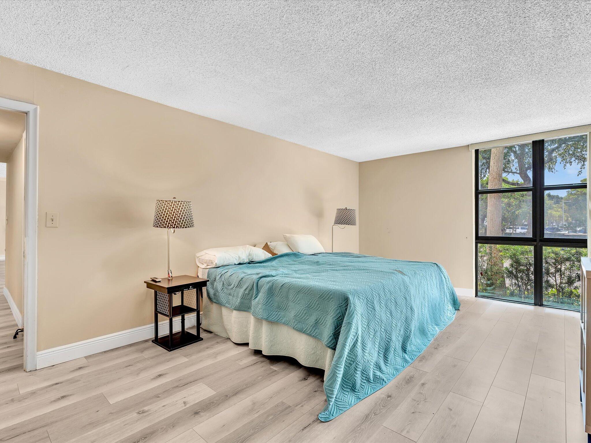 1350 River Reach #111, Fort Lauderdale FL 33315